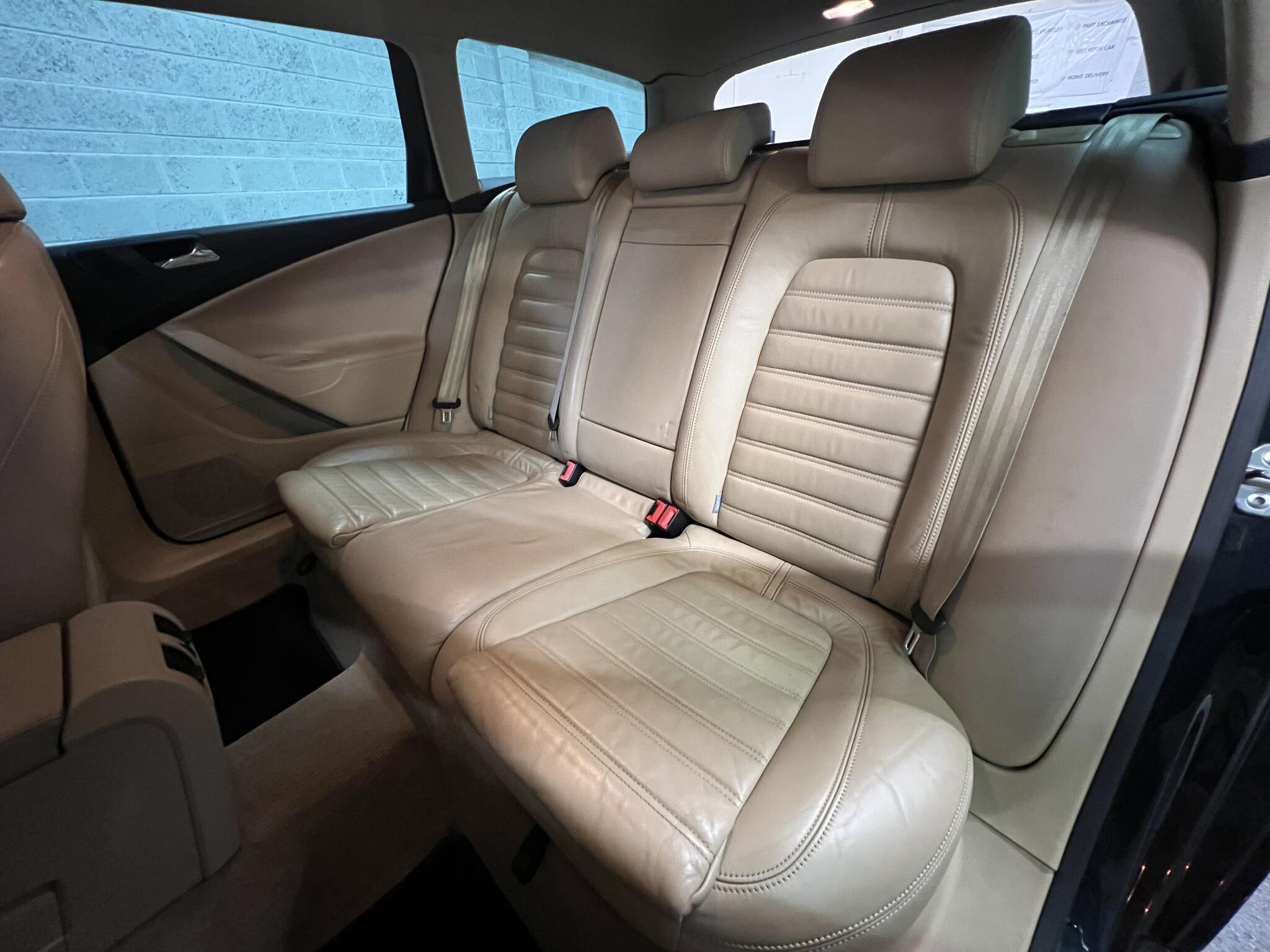 2007 Volkswagen Passat - Image 35