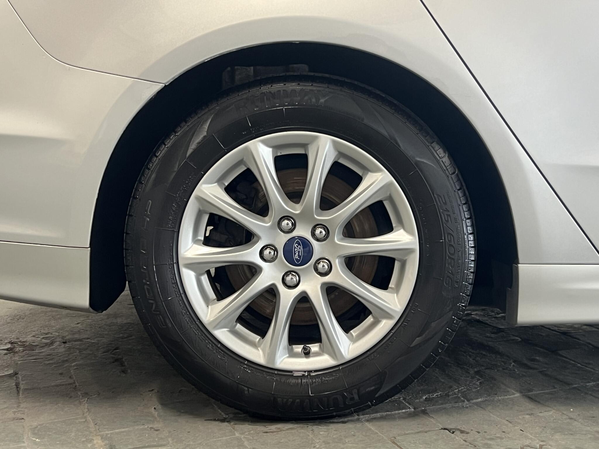 2015 Ford Mondeo - Image 18