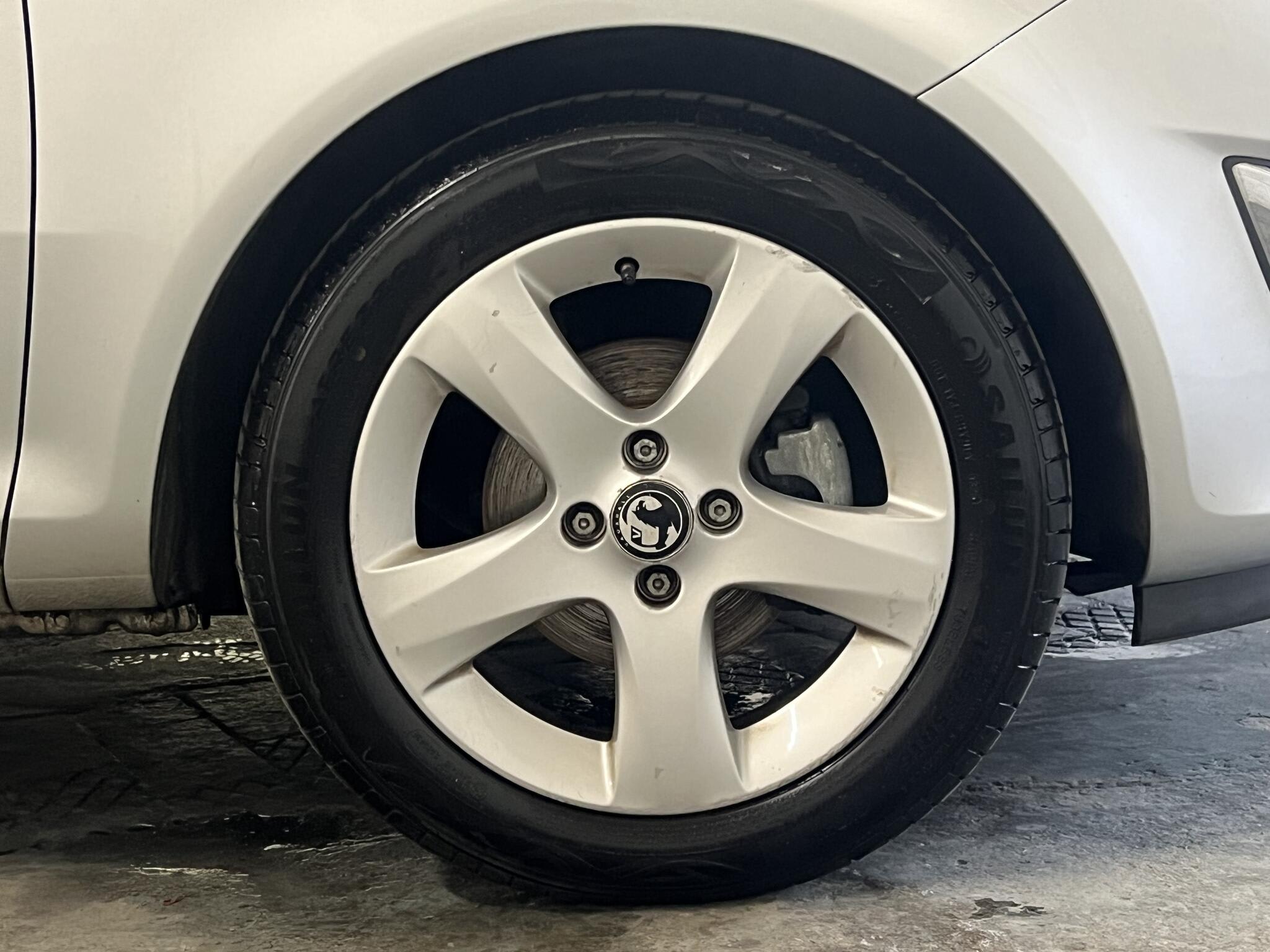 2014 Vauxhall Corsa - Image 11