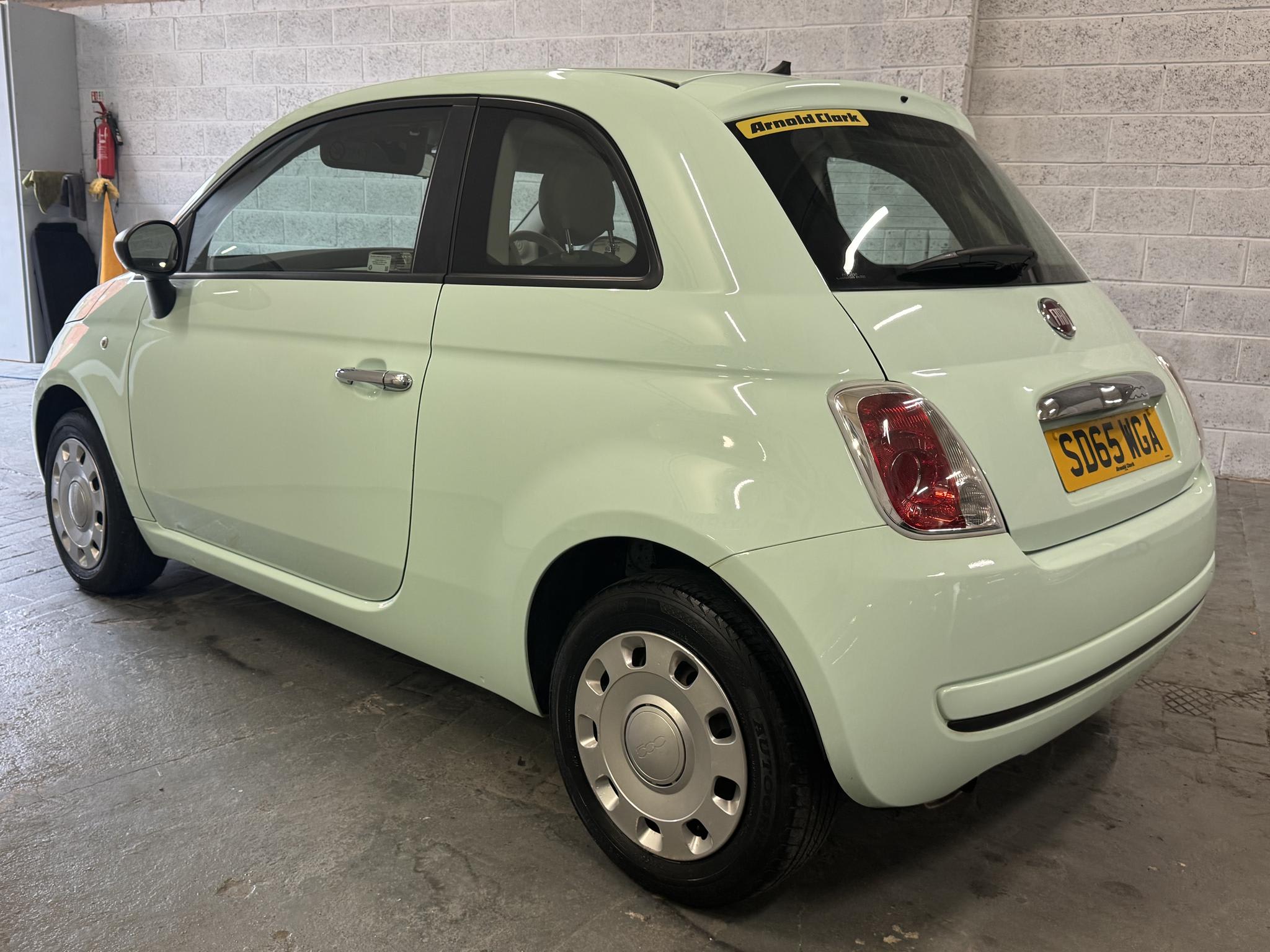 2015 Fiat 500 - Image 10