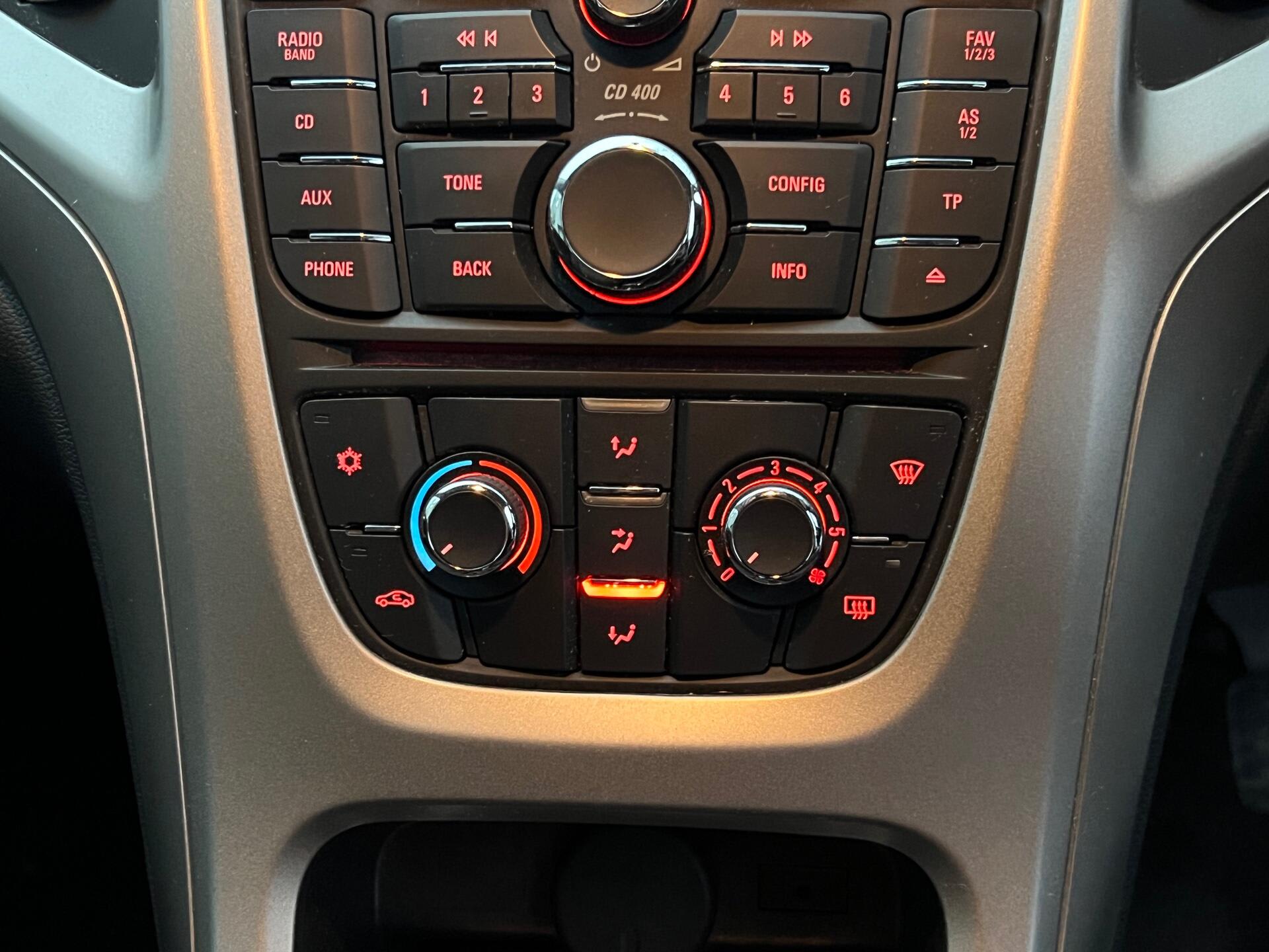 2012 Vauxhall Astra - Image 25