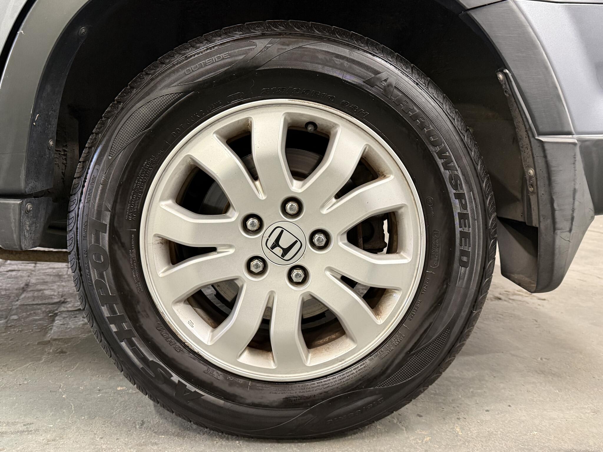 2005 Honda CR-V - Image 11