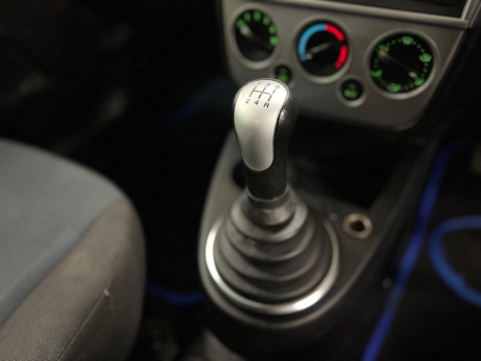 2009 Ford Fiesta - Image 29