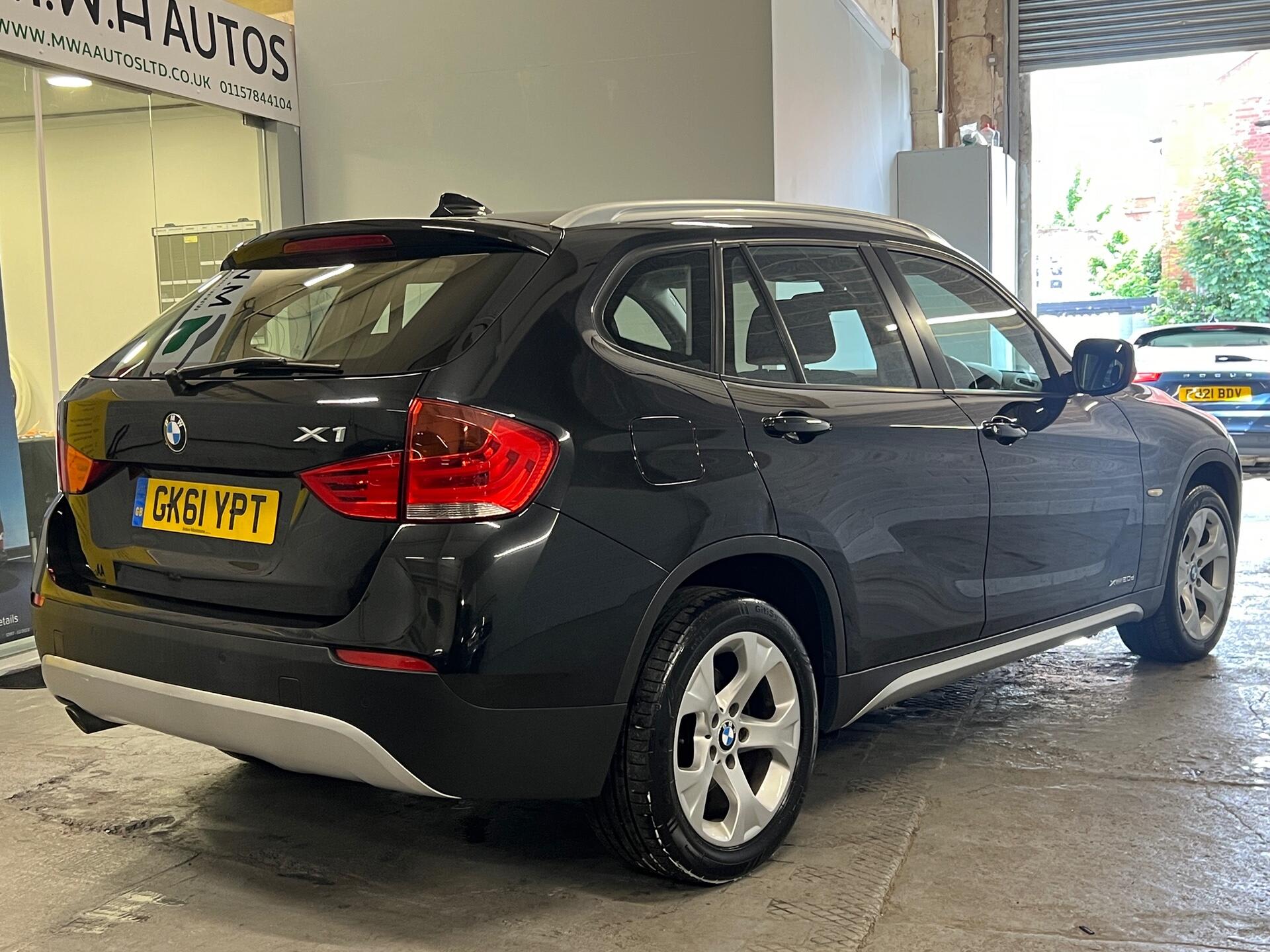 2011 BMW X1 - Image 9