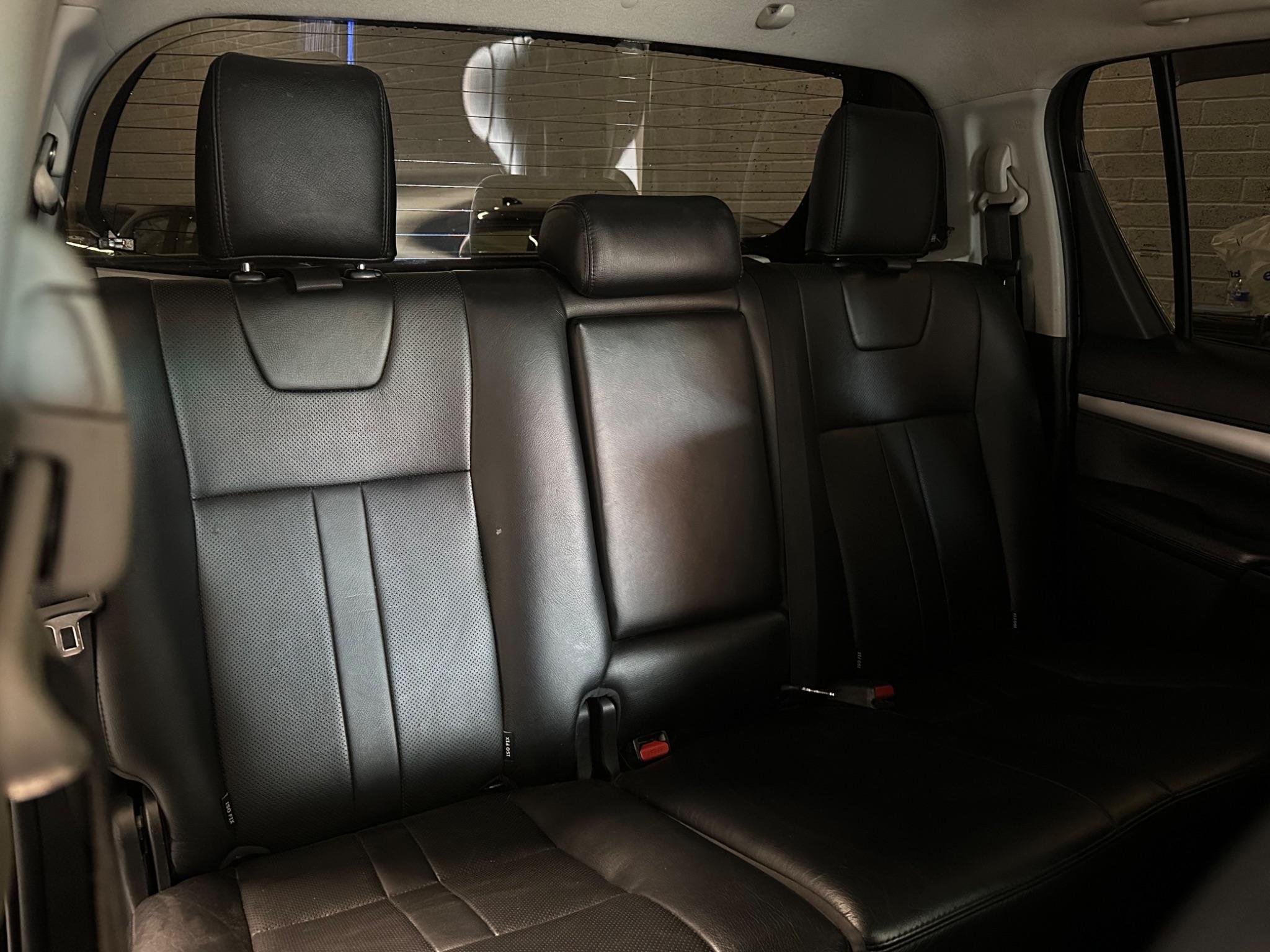 2017 Toyota Hilux - Image 33