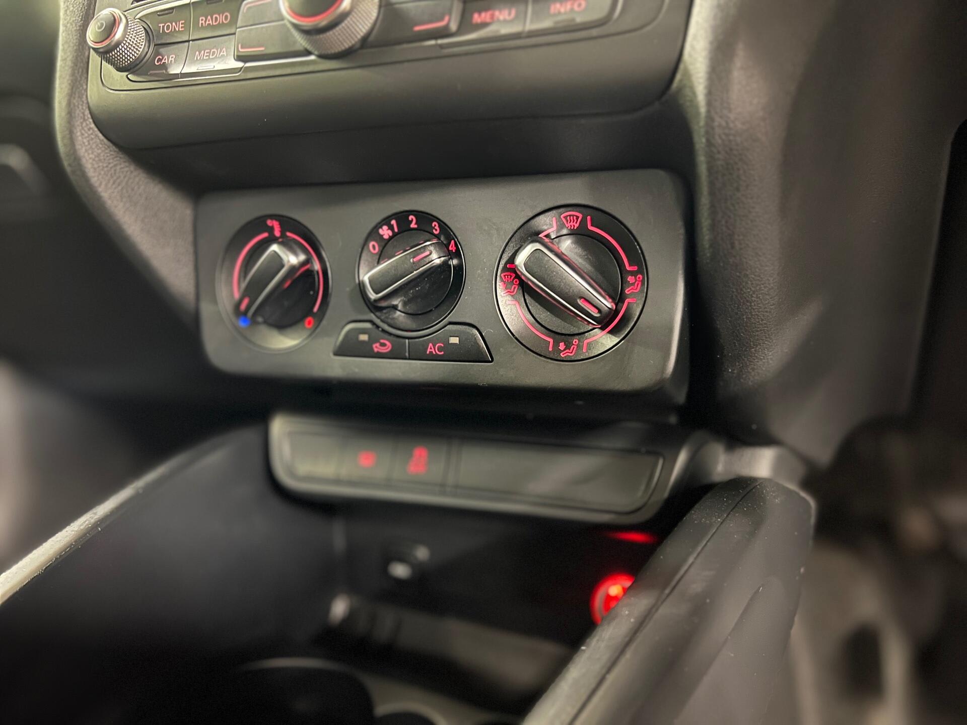 2014 Audi A1 - Image 35