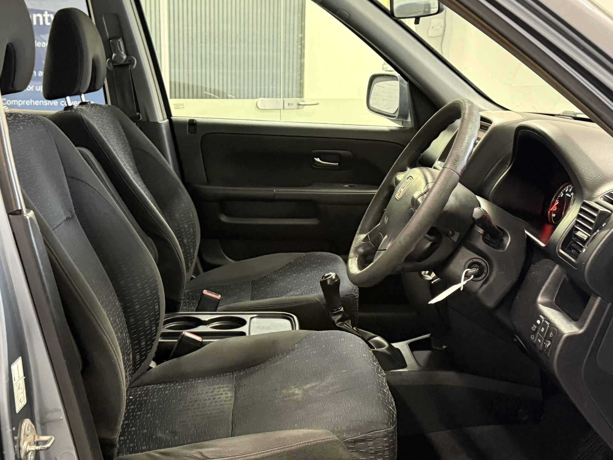 2005 Honda CR-V - Image 16