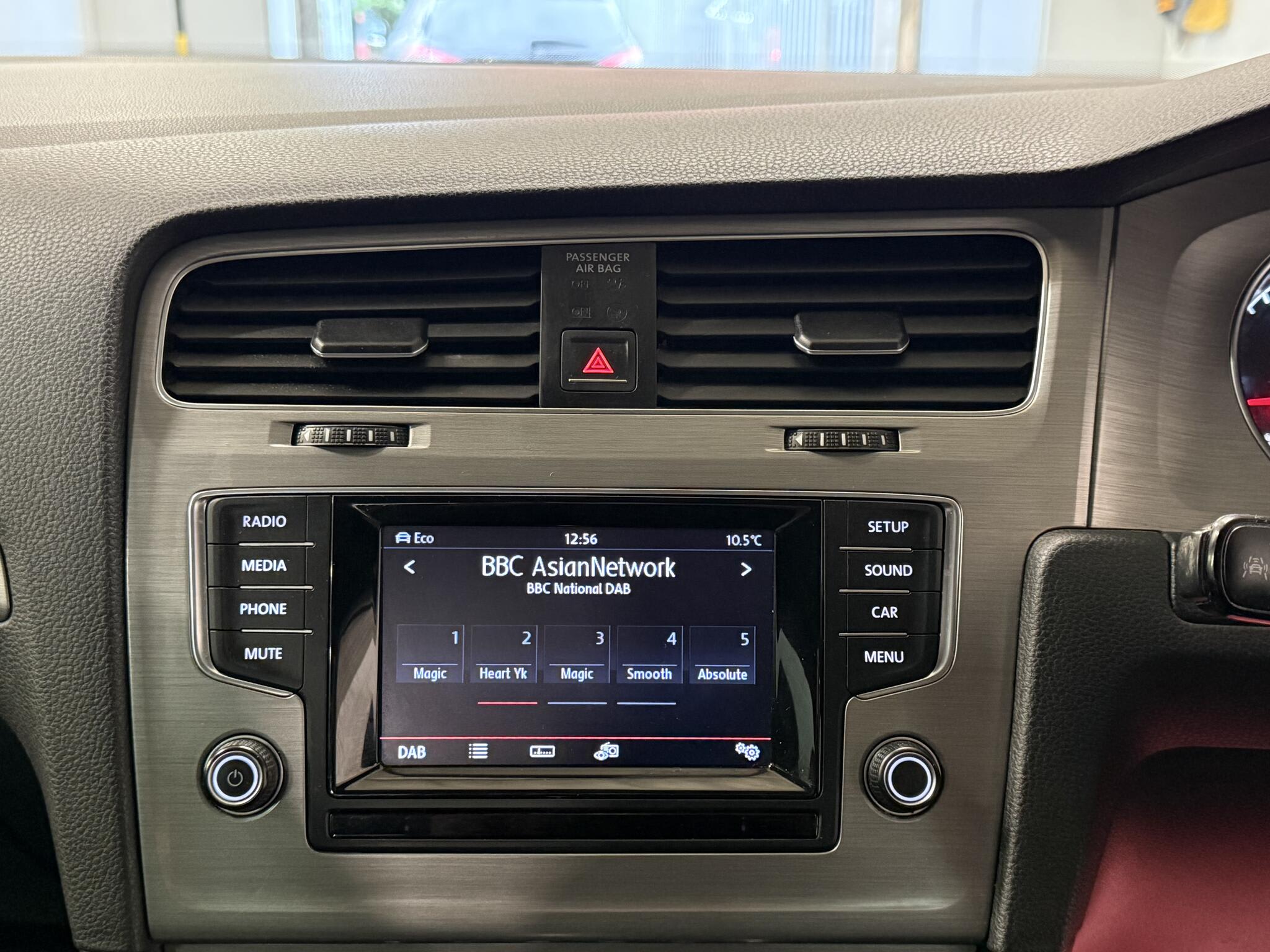 2014 Volkswagen Golf - Image 27