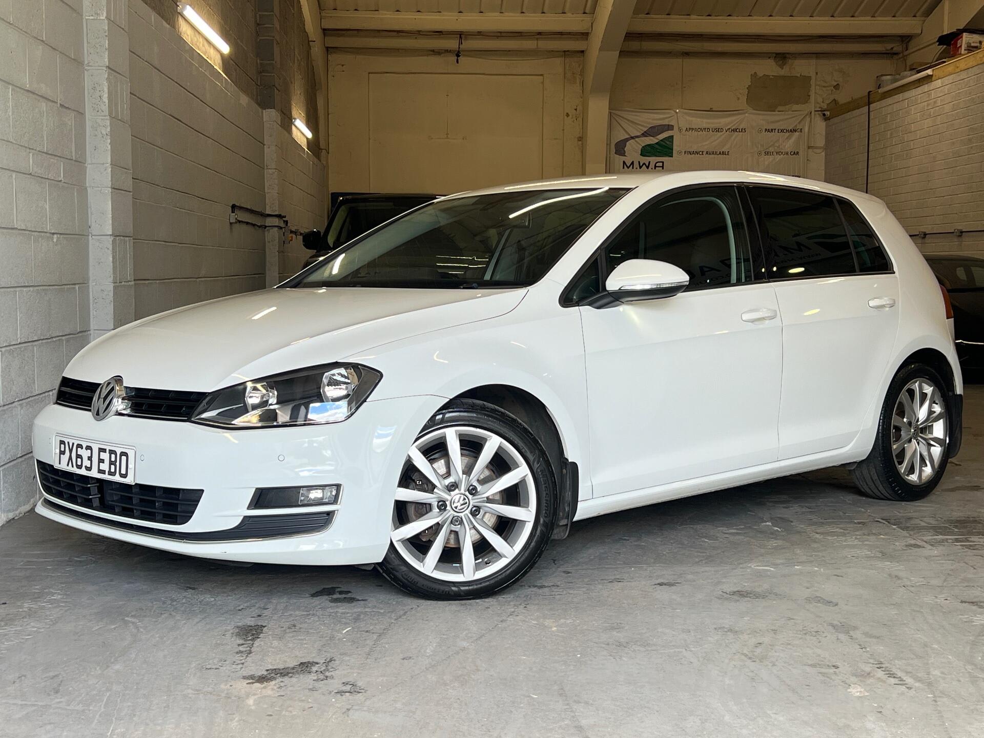 2013 Volkswagen Golf - Image 3