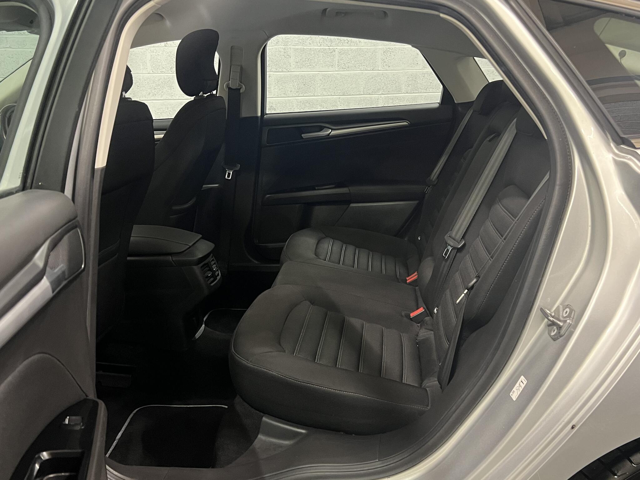 2015 Ford Mondeo - Image 38