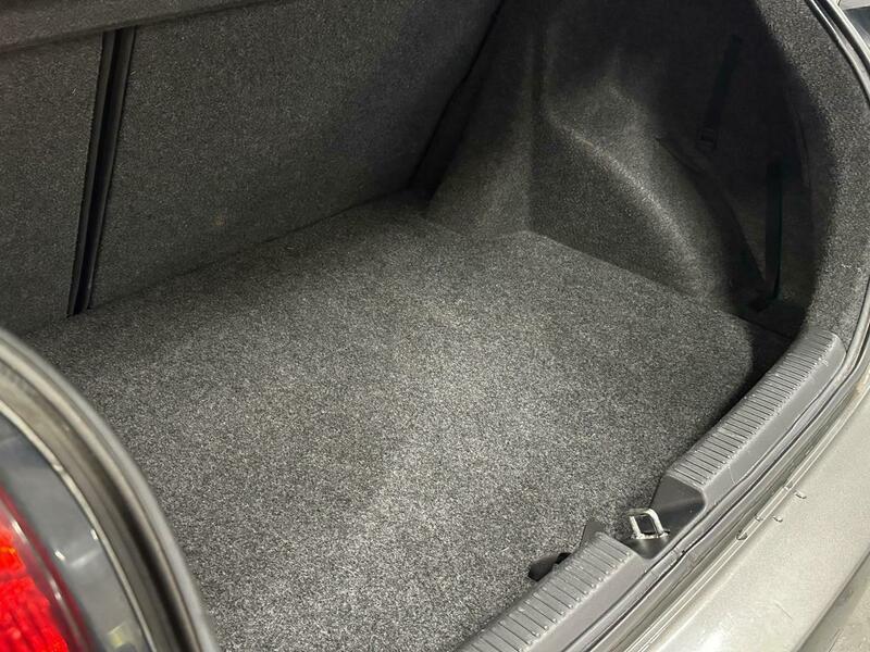 2005 Toyota Corolla - Image 36