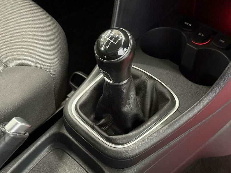 2016 Volkswagen Golf - Image 33