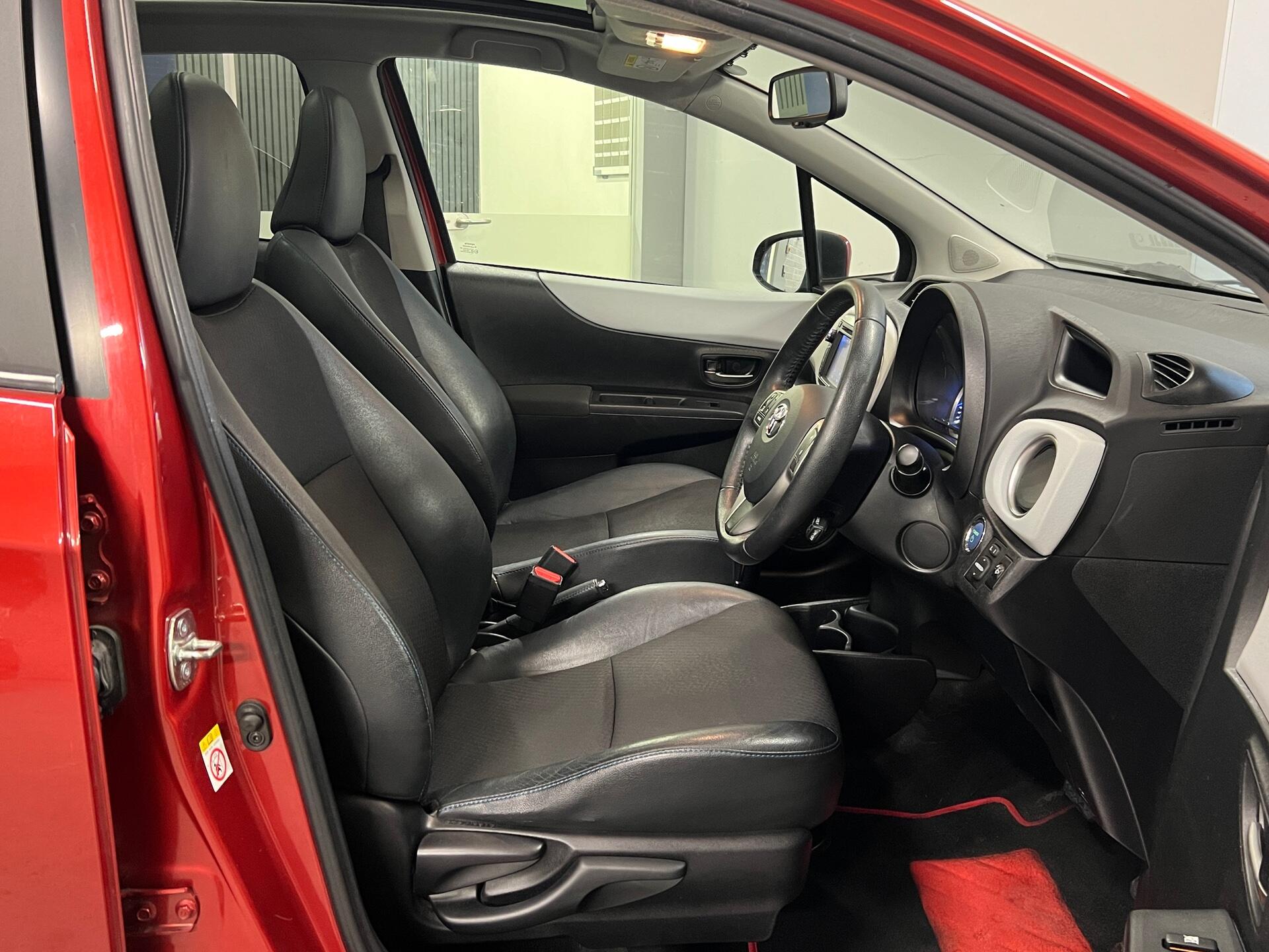 2014 Toyota Yaris - Image 22