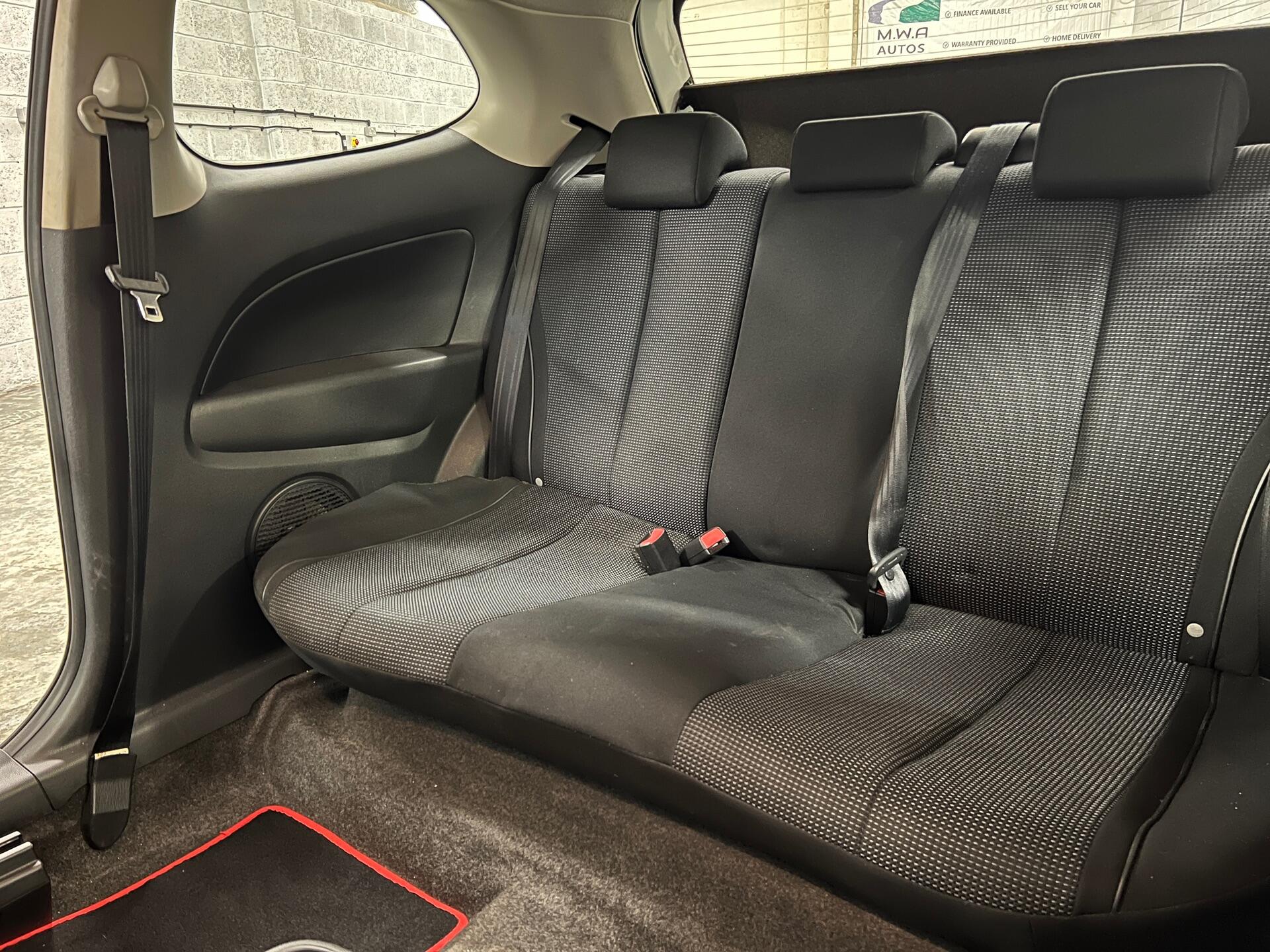 2009 Mazda Mazda2 - Image 30