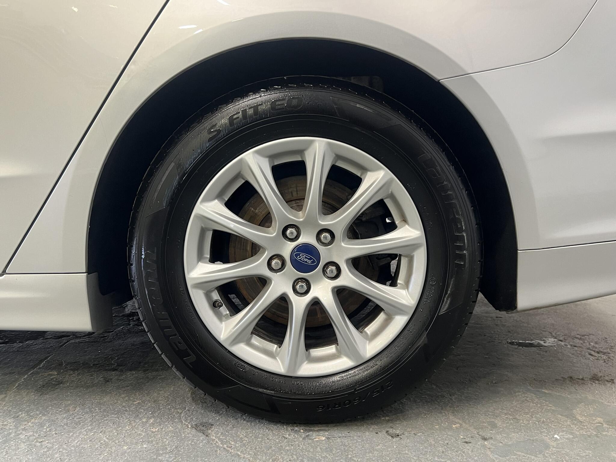2015 Ford Mondeo - Image 16