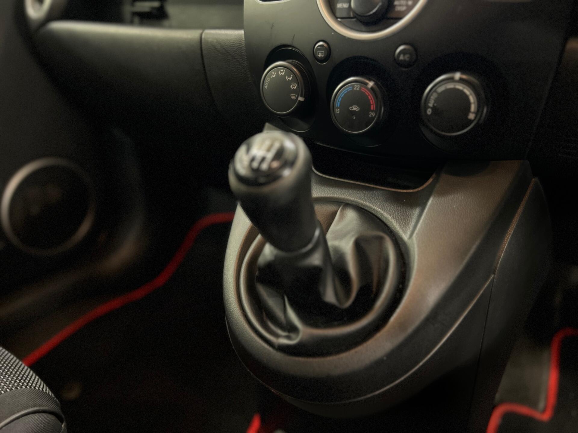 2009 Mazda Mazda2 - Image 29