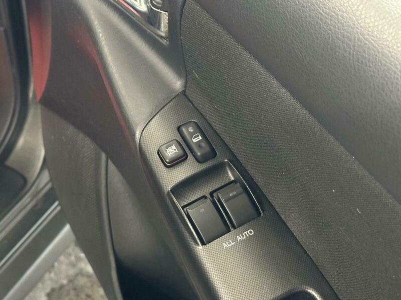 2005 Toyota Corolla - Image 20