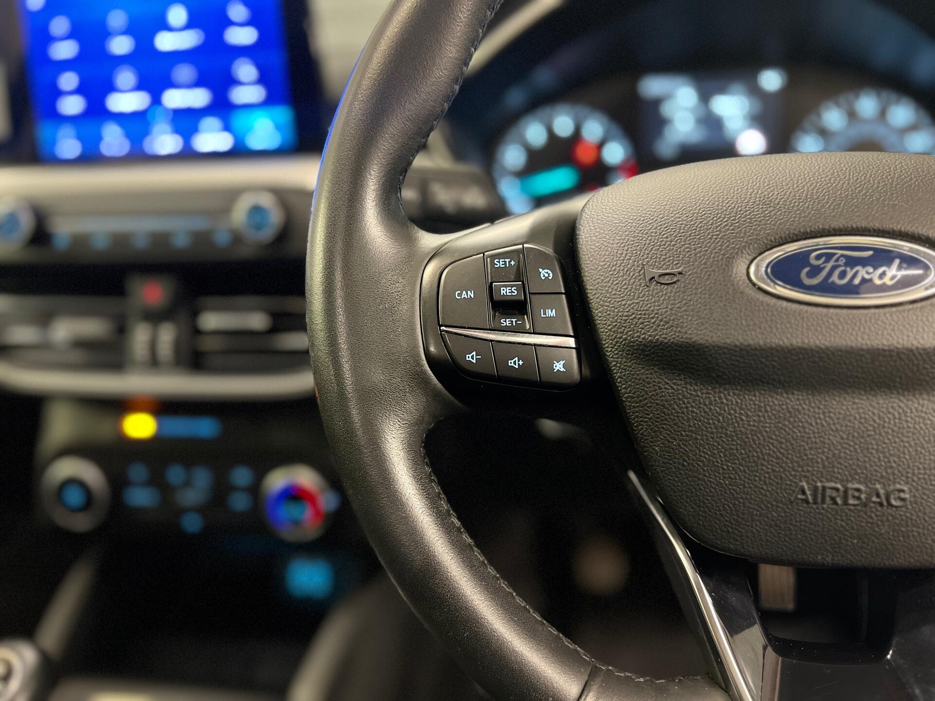 2021 Ford Focus - Image 32