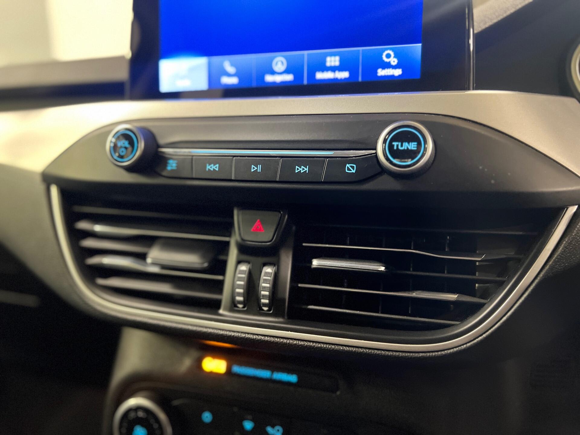 2021 Ford Focus - Image 43