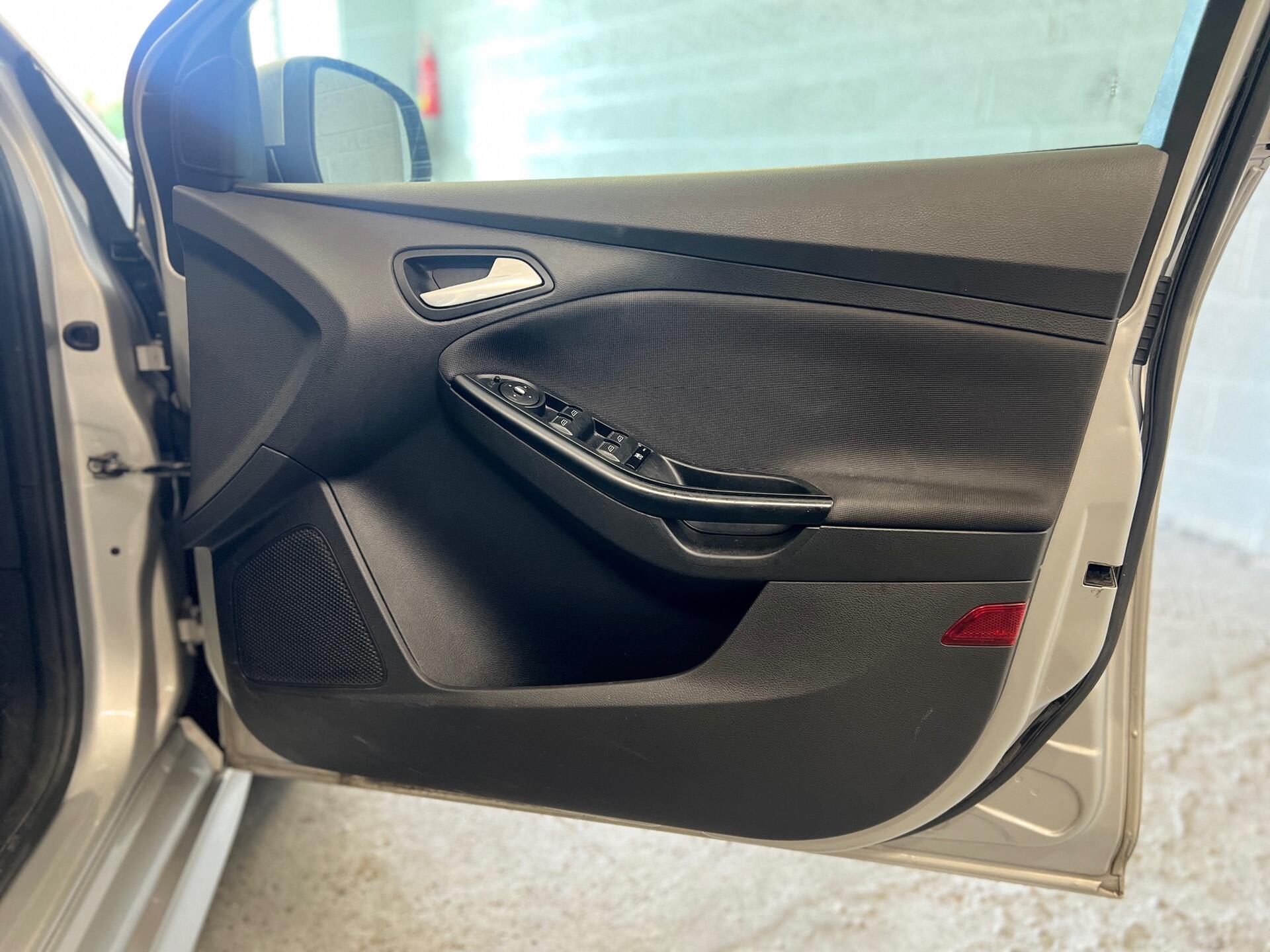 2014 Ford Focus - Image 28