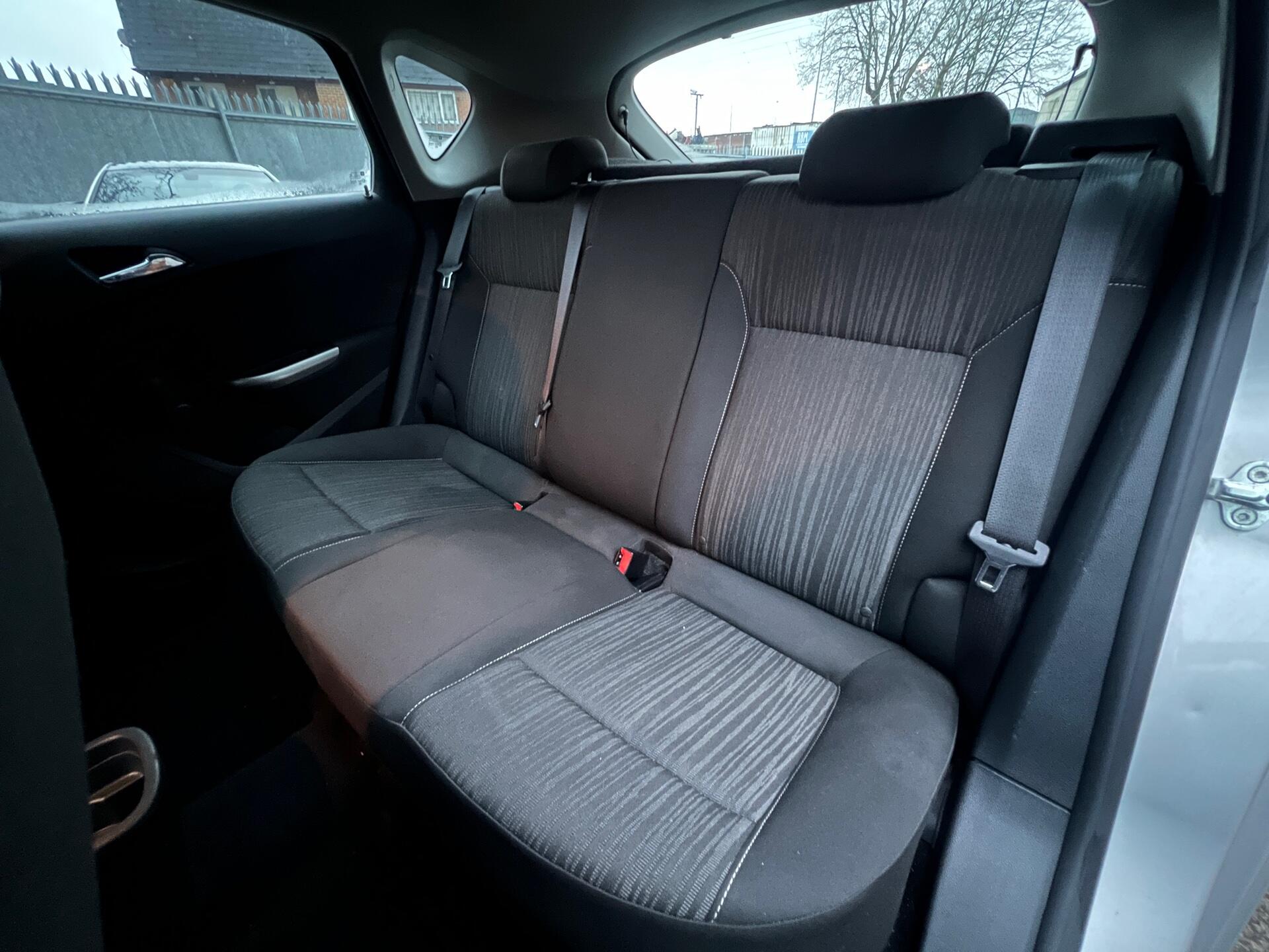 2012 Vauxhall Astra - Image 28