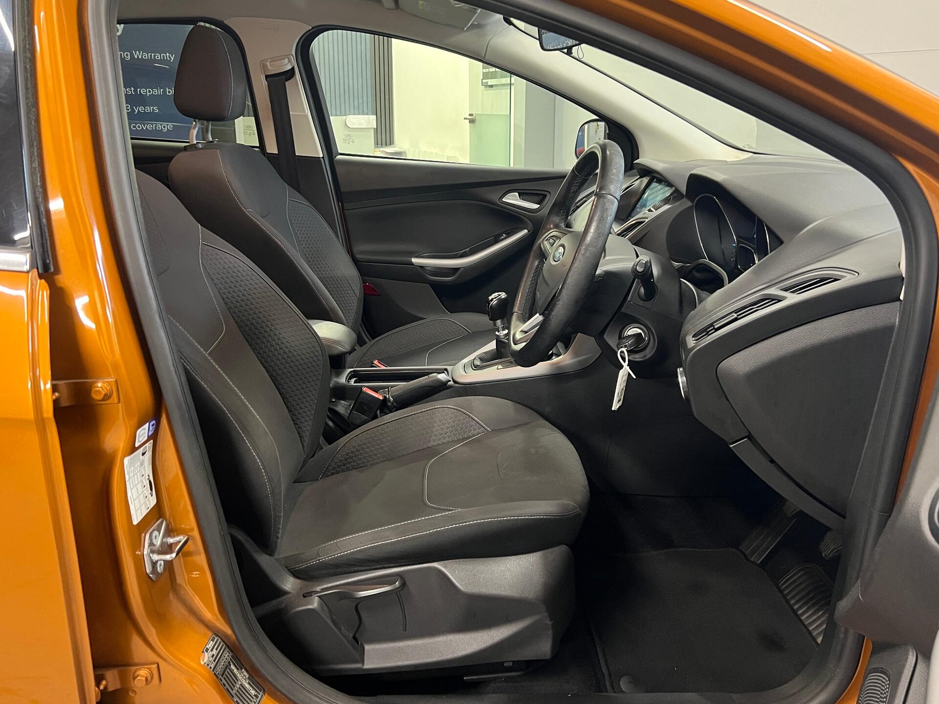 2017 Ford Focus - Image 22