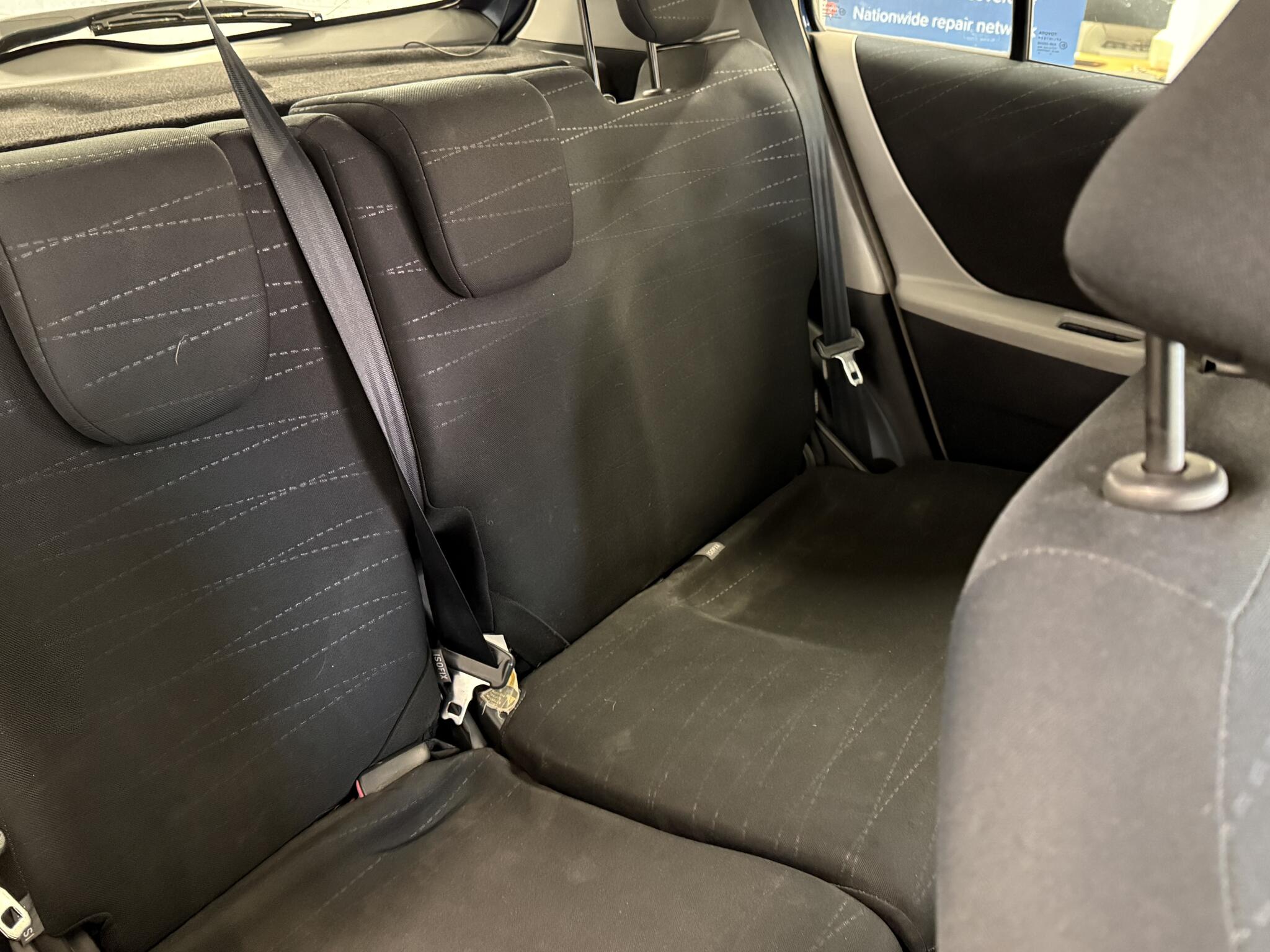 2006 Toyota Yaris - Image 30