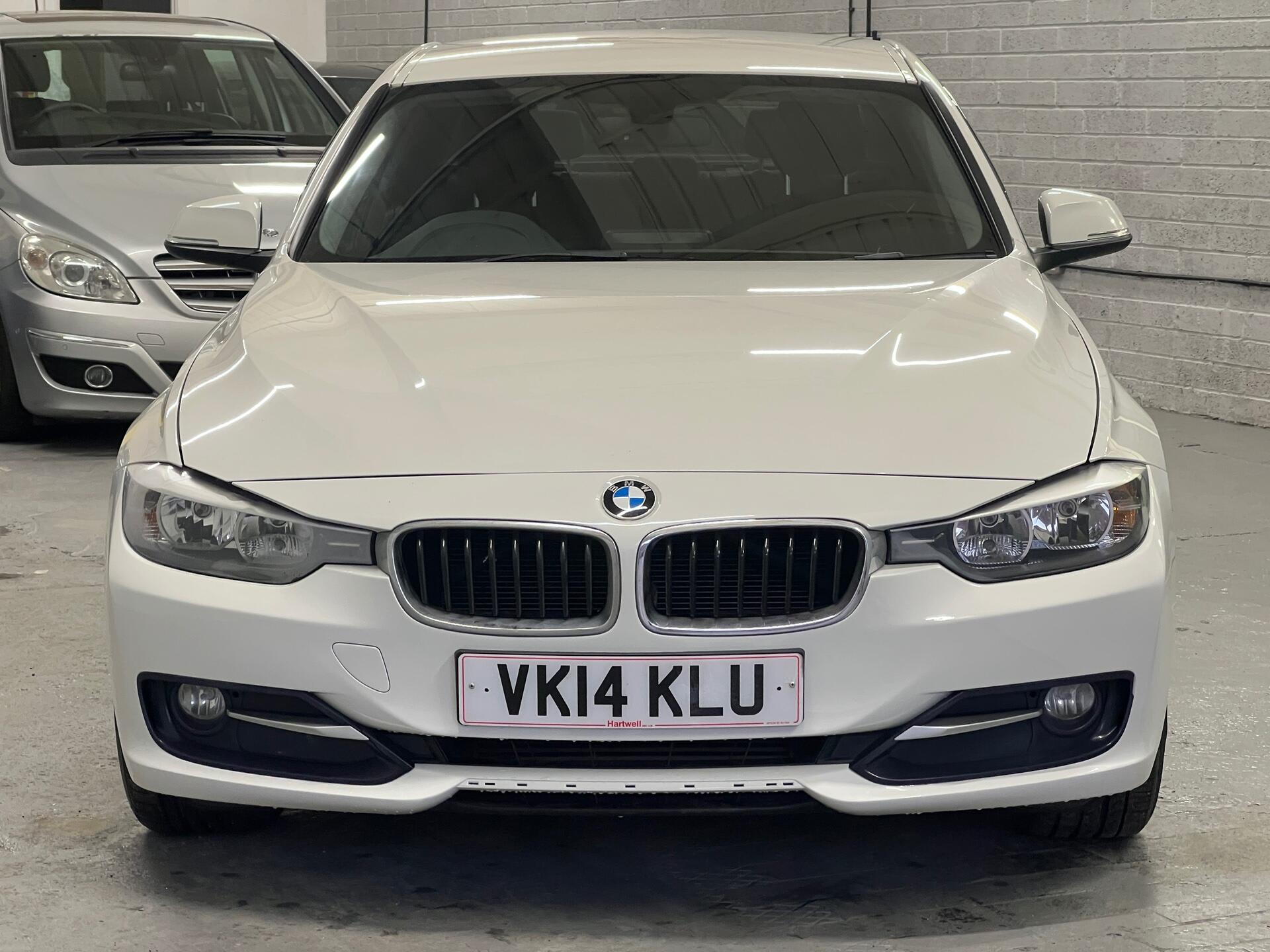 2014 BMW 3 Series - Image 3