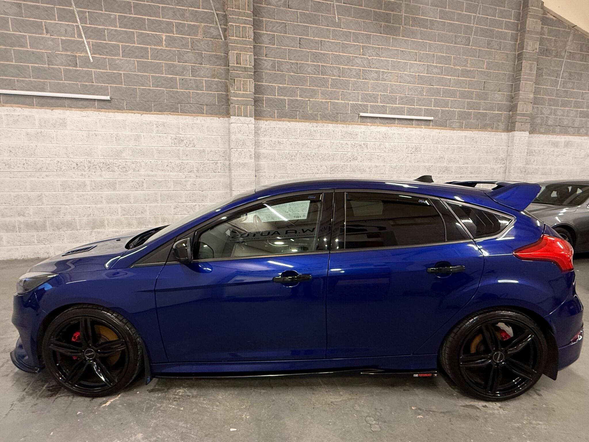 2017 Ford Focus - Image 13