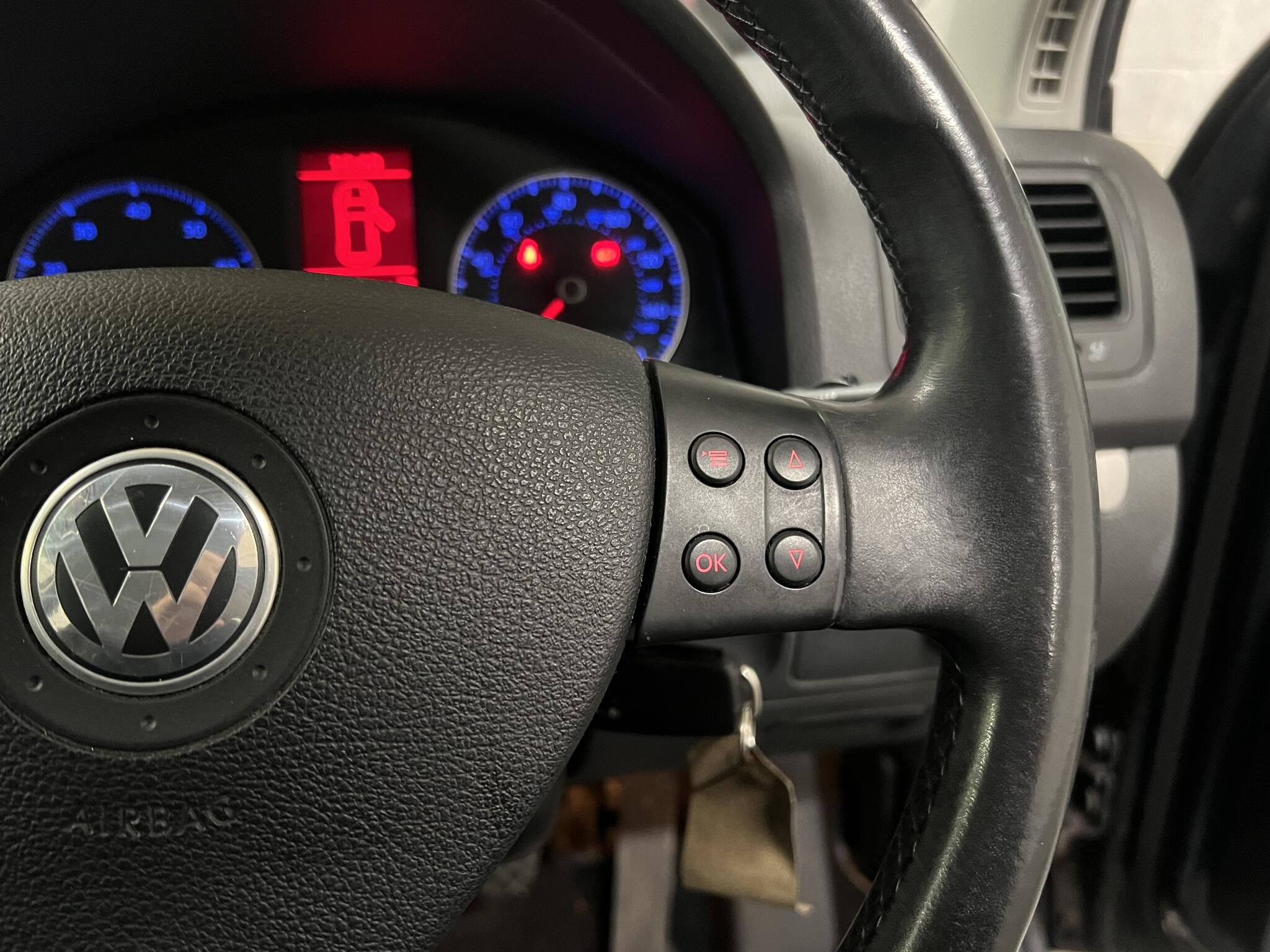 2008 Volkswagen Golf - Image 22