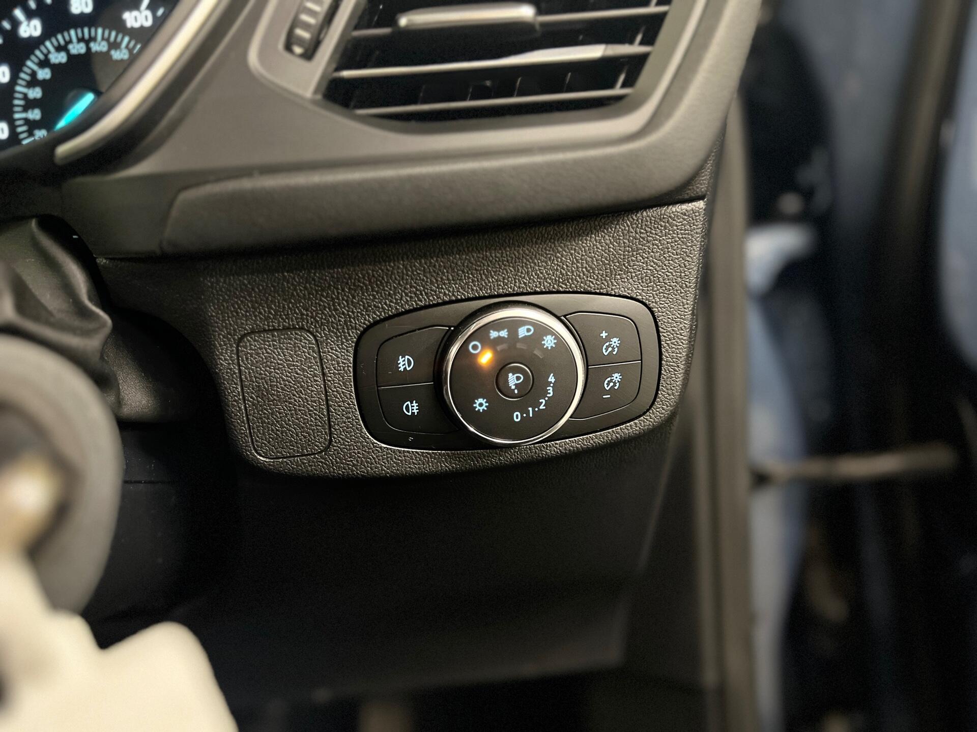 2021 Ford Focus - Image 36