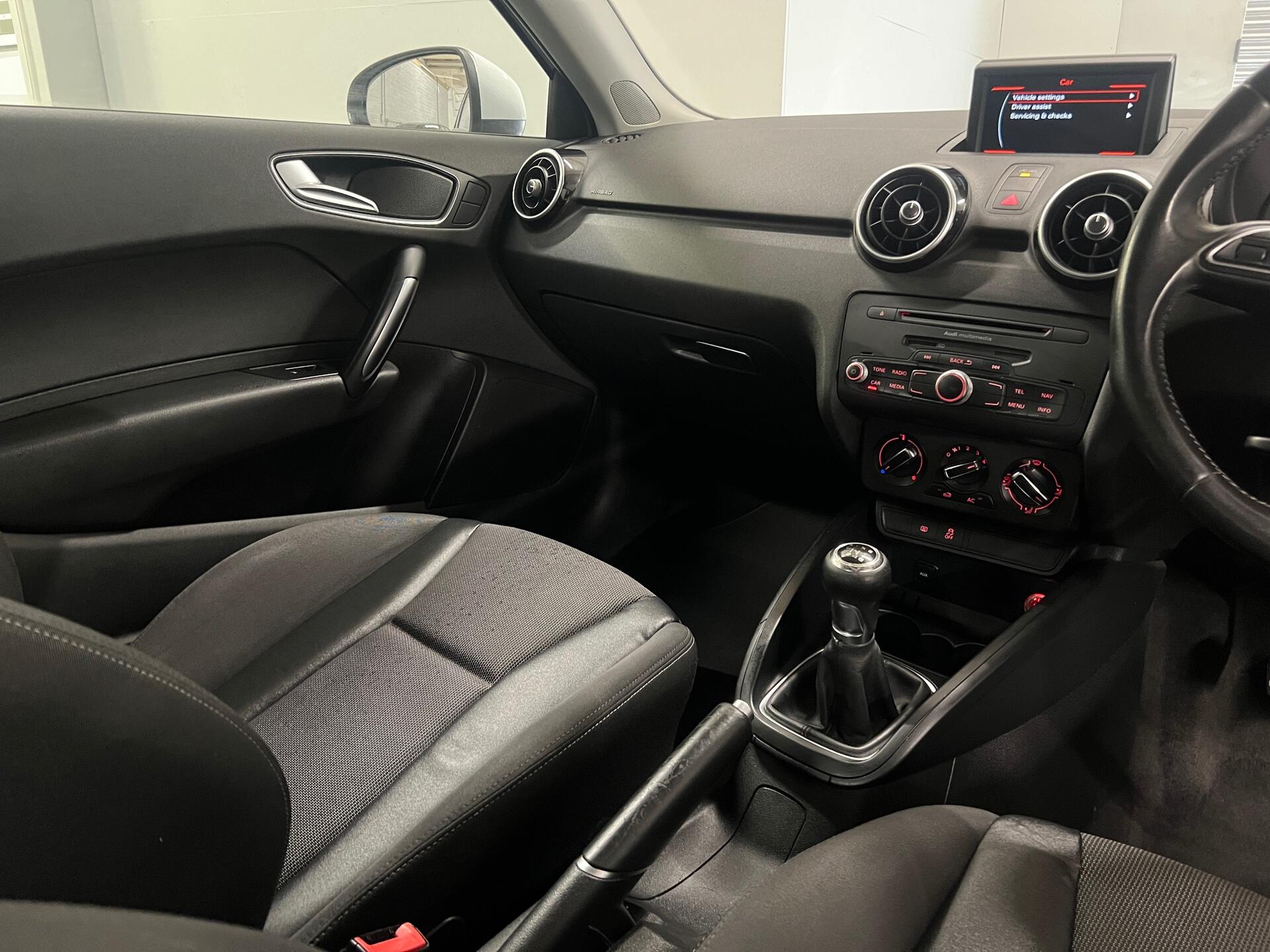 2014 Audi A1 - Image 30