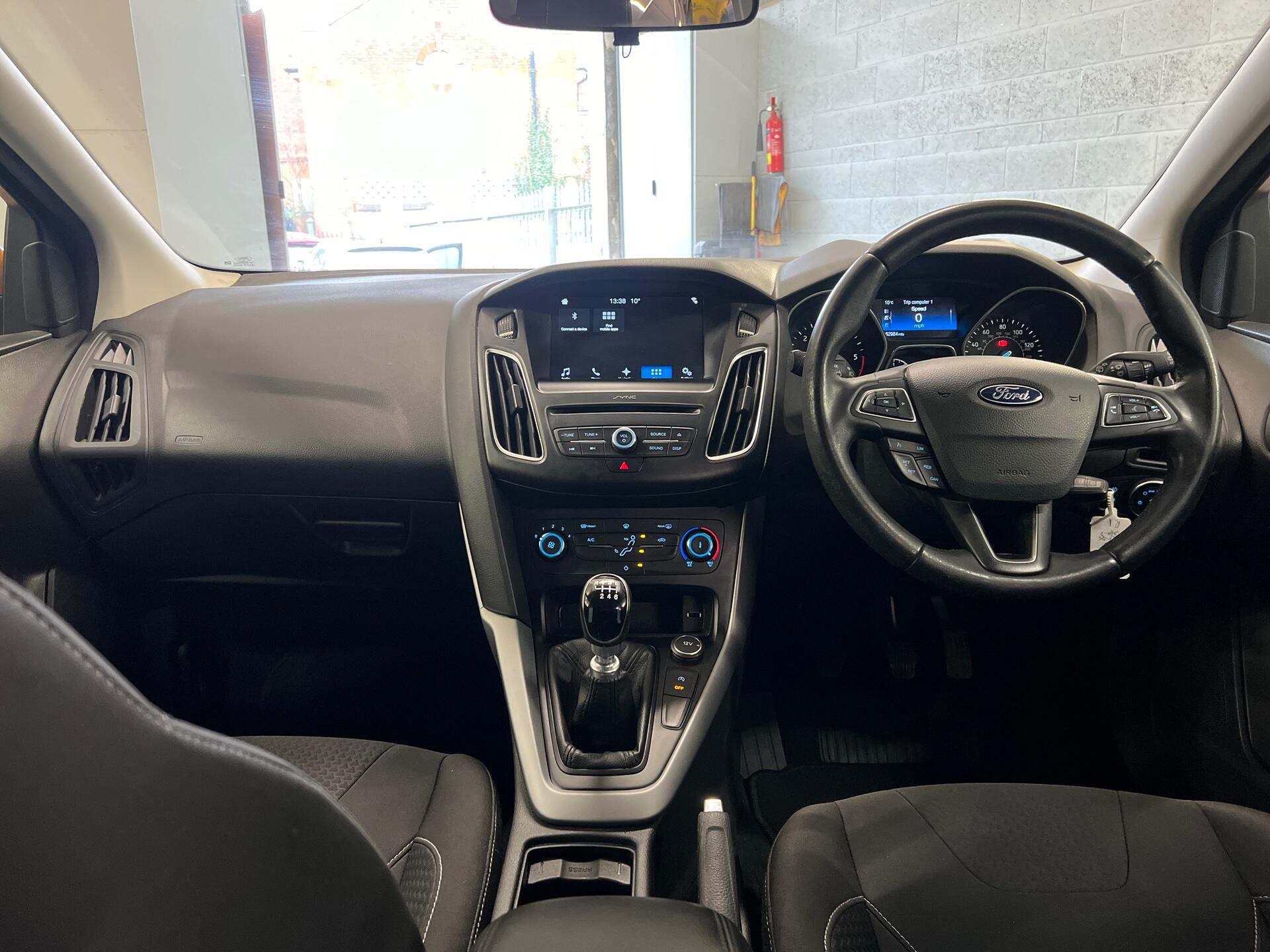 2017 Ford Focus - Image 40