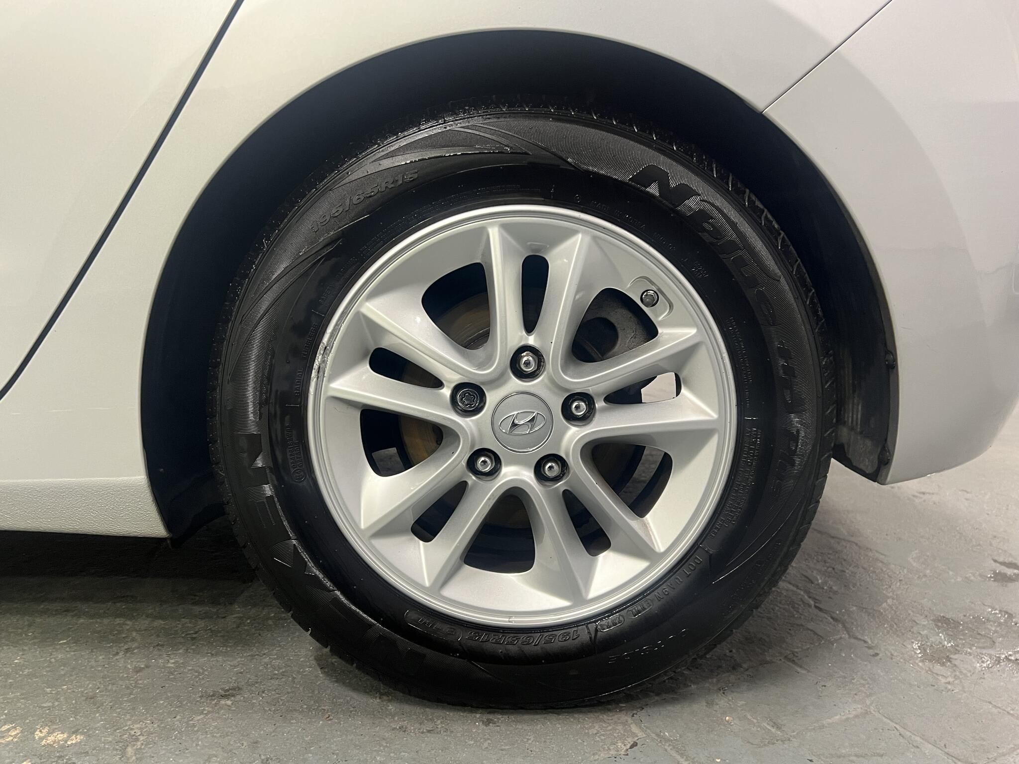 2015 Hyundai i30 - Image 17