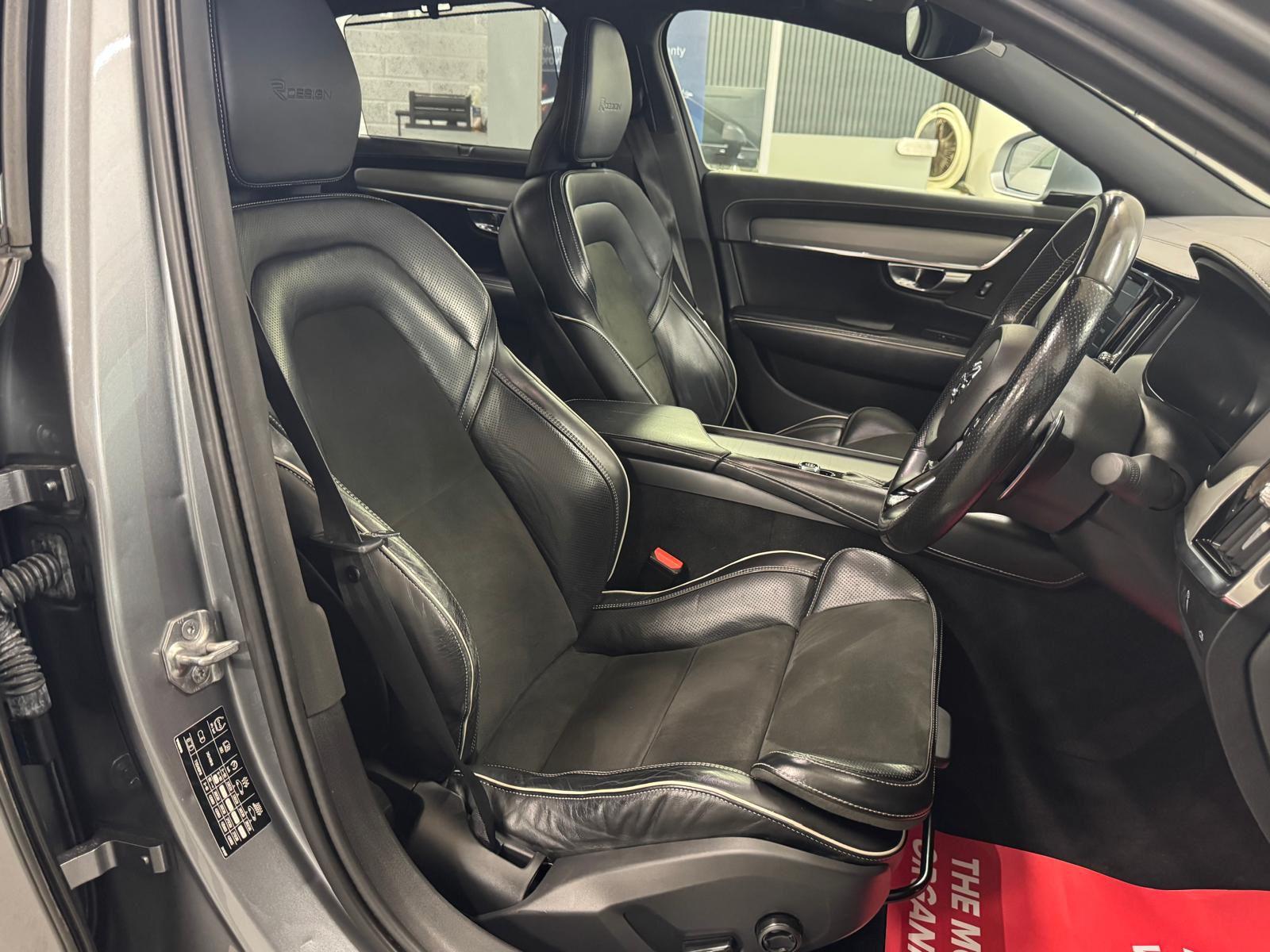 2019 Volvo S90 - Image 34