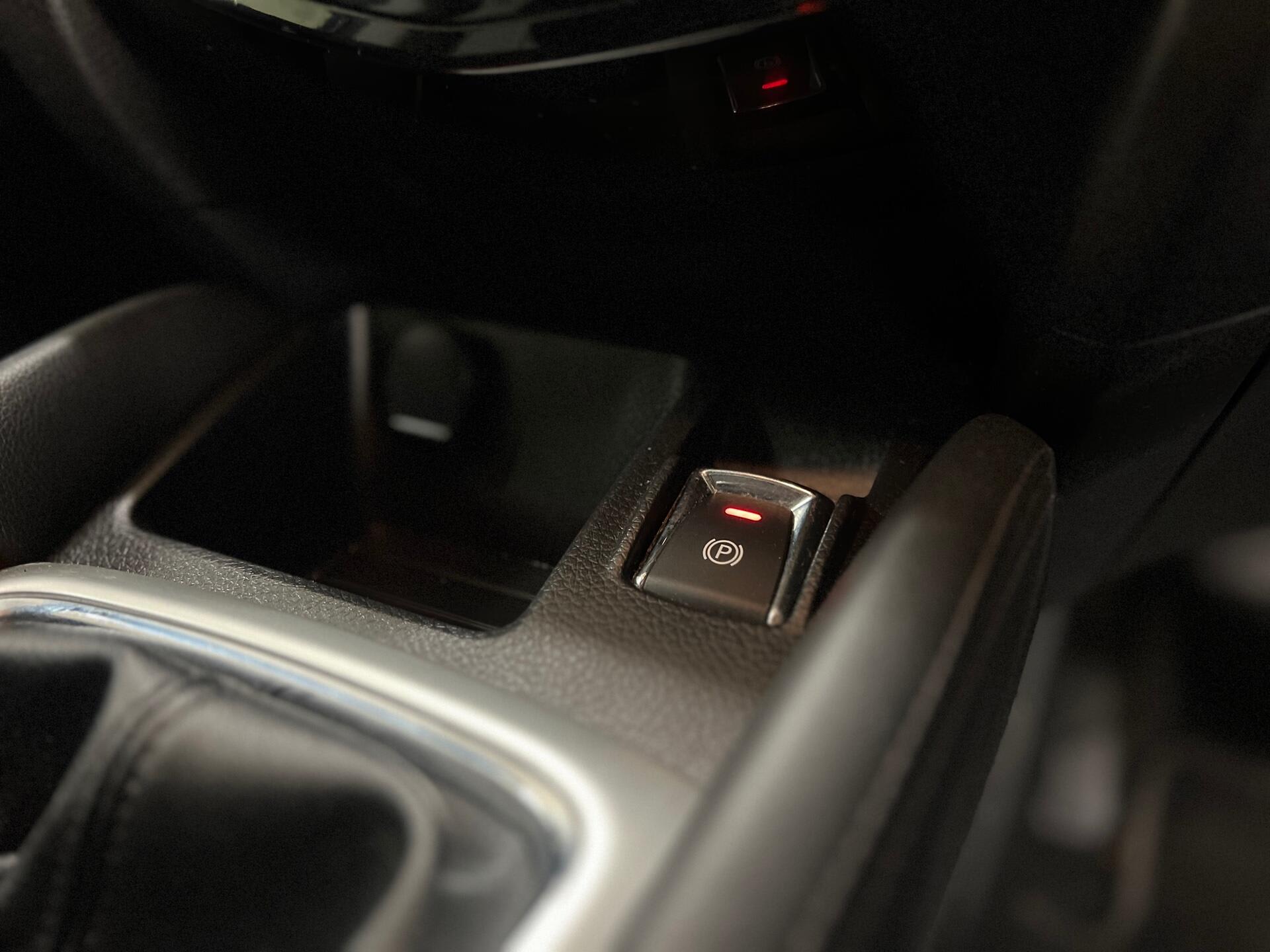 2015 Nissan Qashqai - Image 40