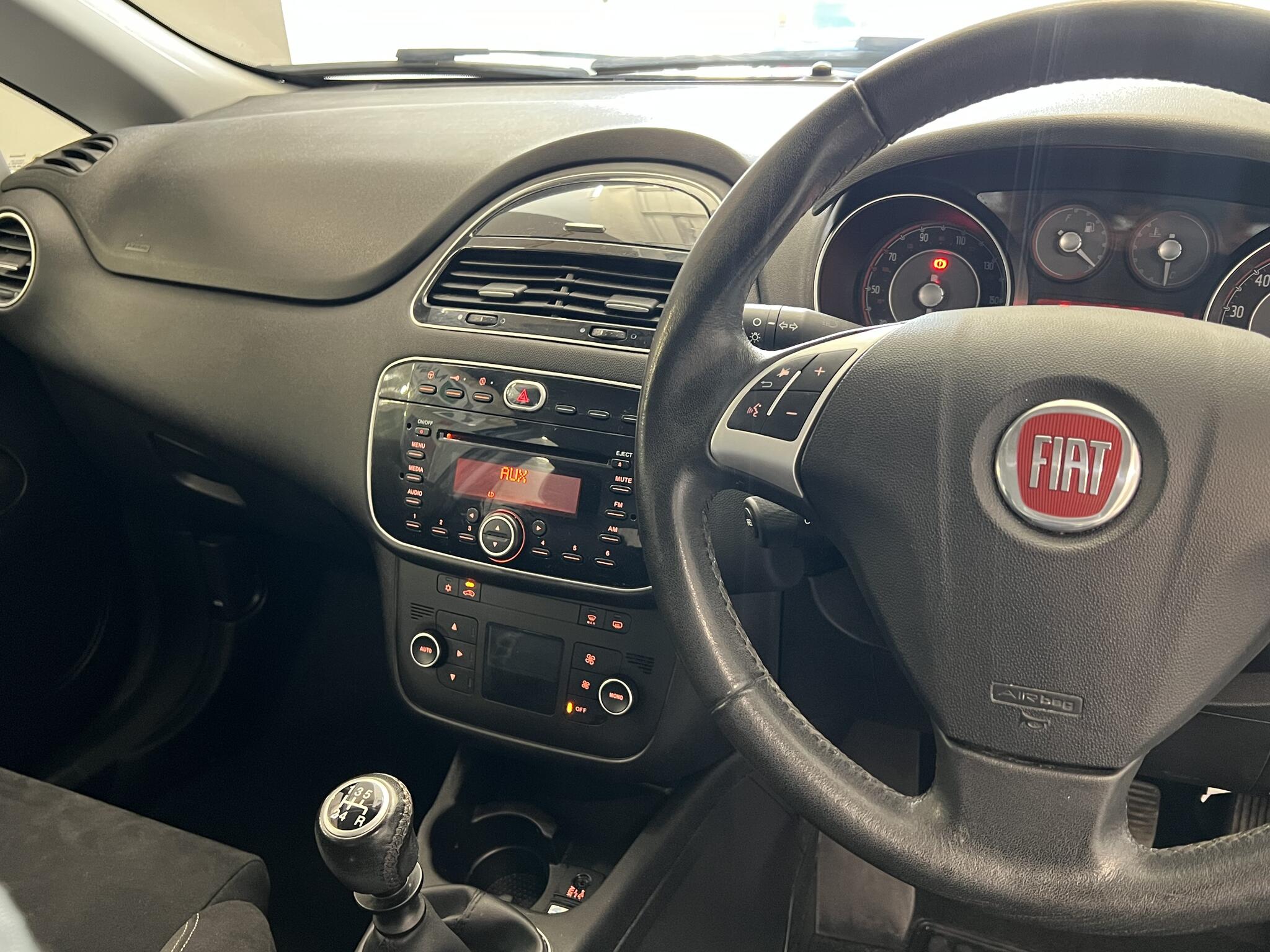 2014 Fiat Punto - Image 19