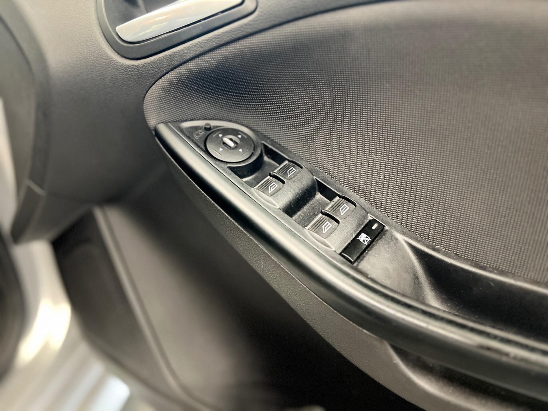 2014 Ford Focus - Image 29