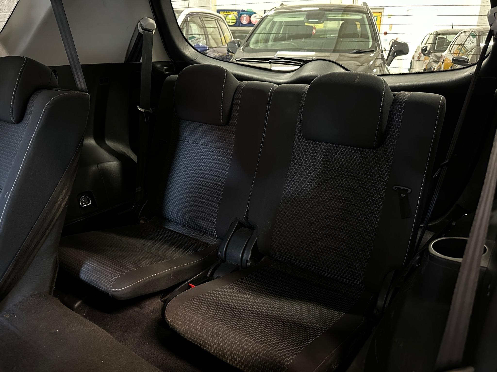 2015 Toyota Verso - Image 37