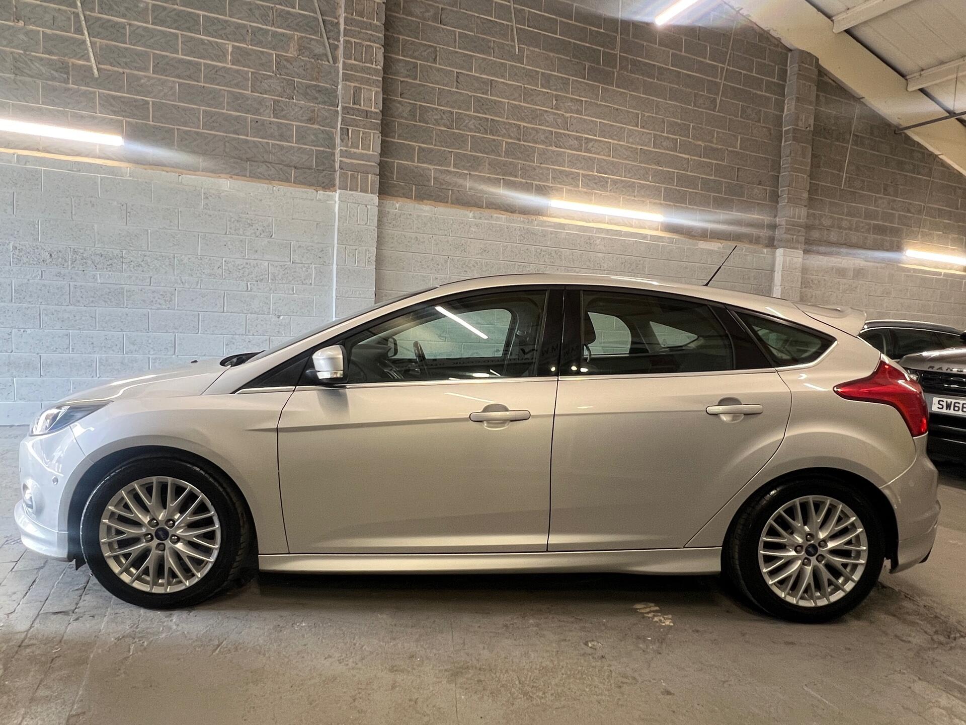 2014 Ford Focus - Image 15