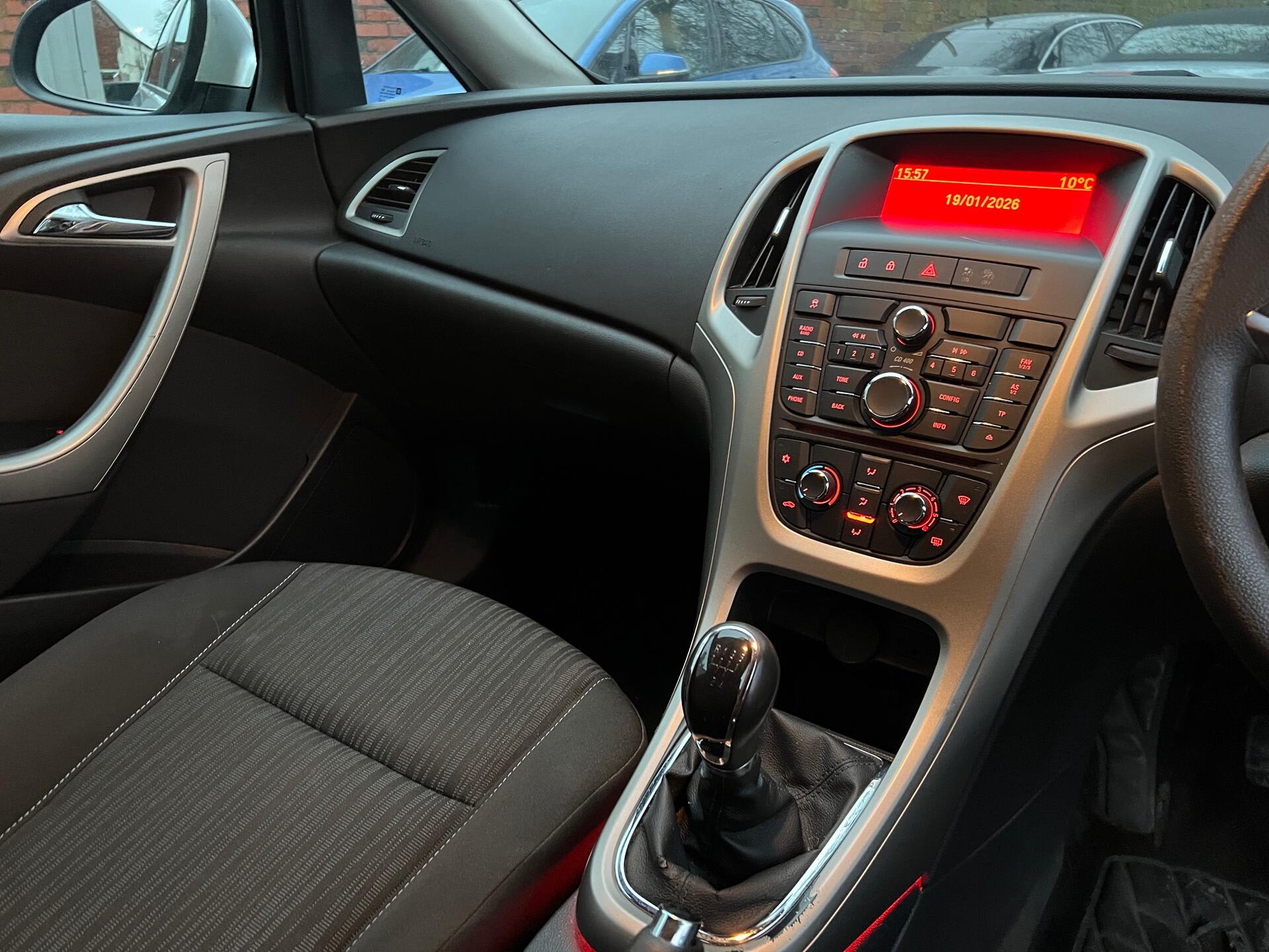 2012 Vauxhall Astra - Image 23