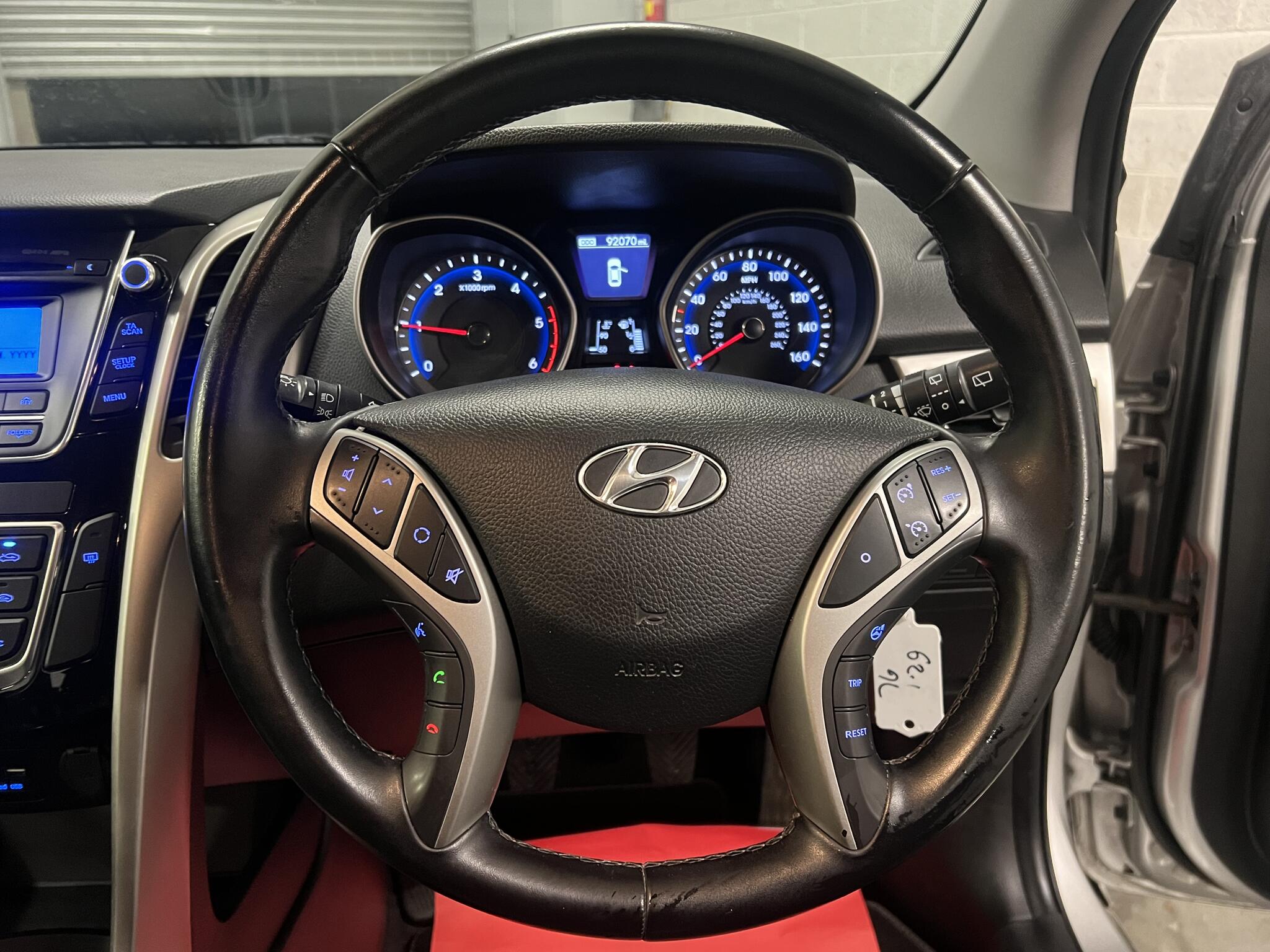 2015 Hyundai i30 - Image 23