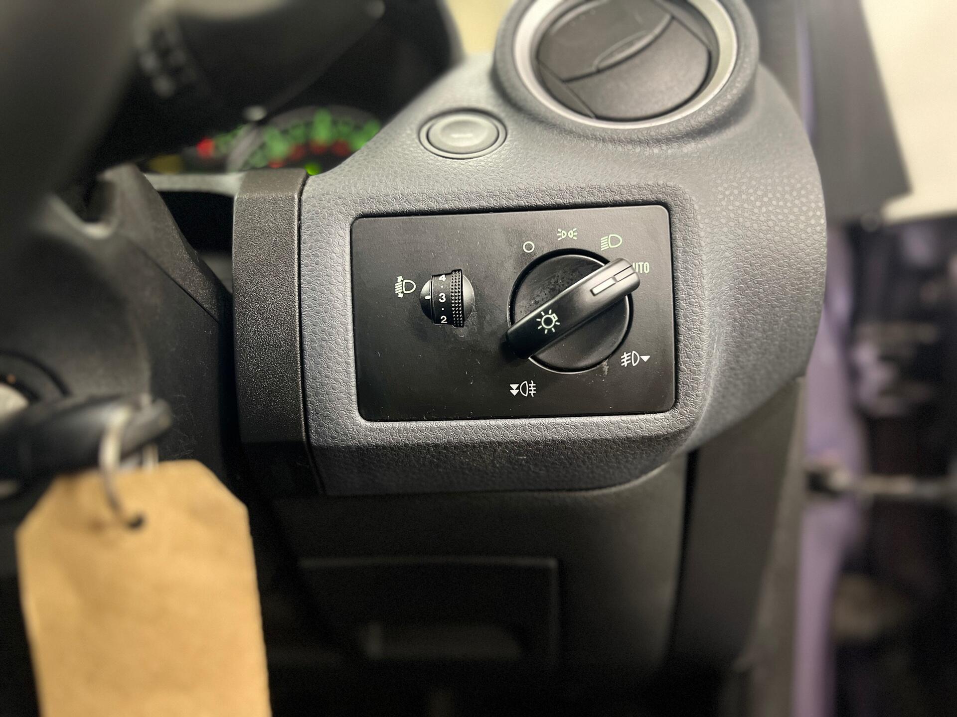 2009 Ford Fiesta - Image 25