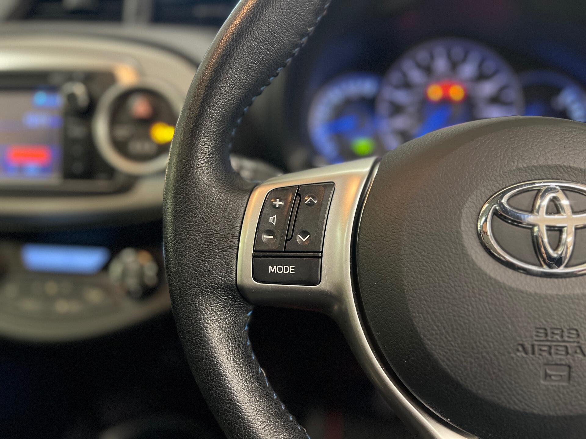 2014 Toyota Yaris - Image 28