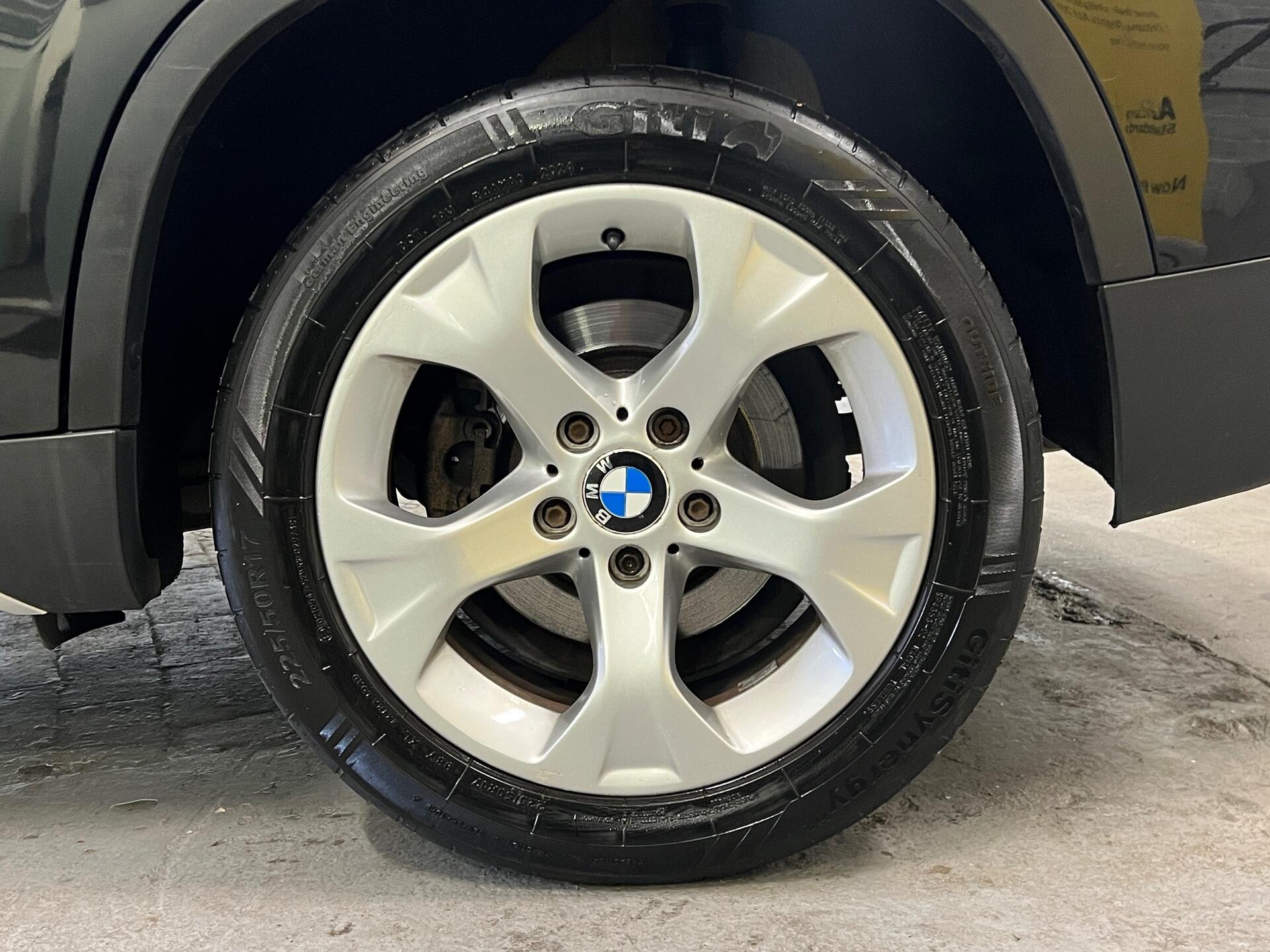 2011 BMW X1 - Image 17