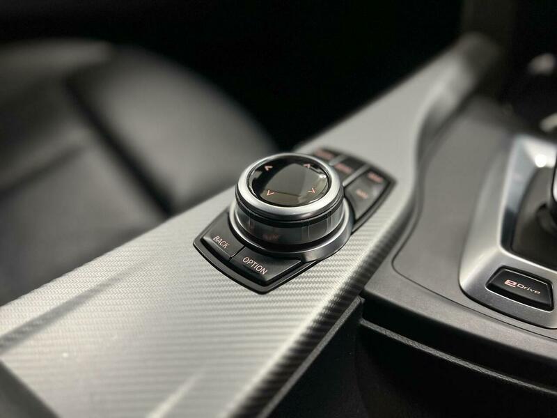 2017 BMW 3 Series - Image 49