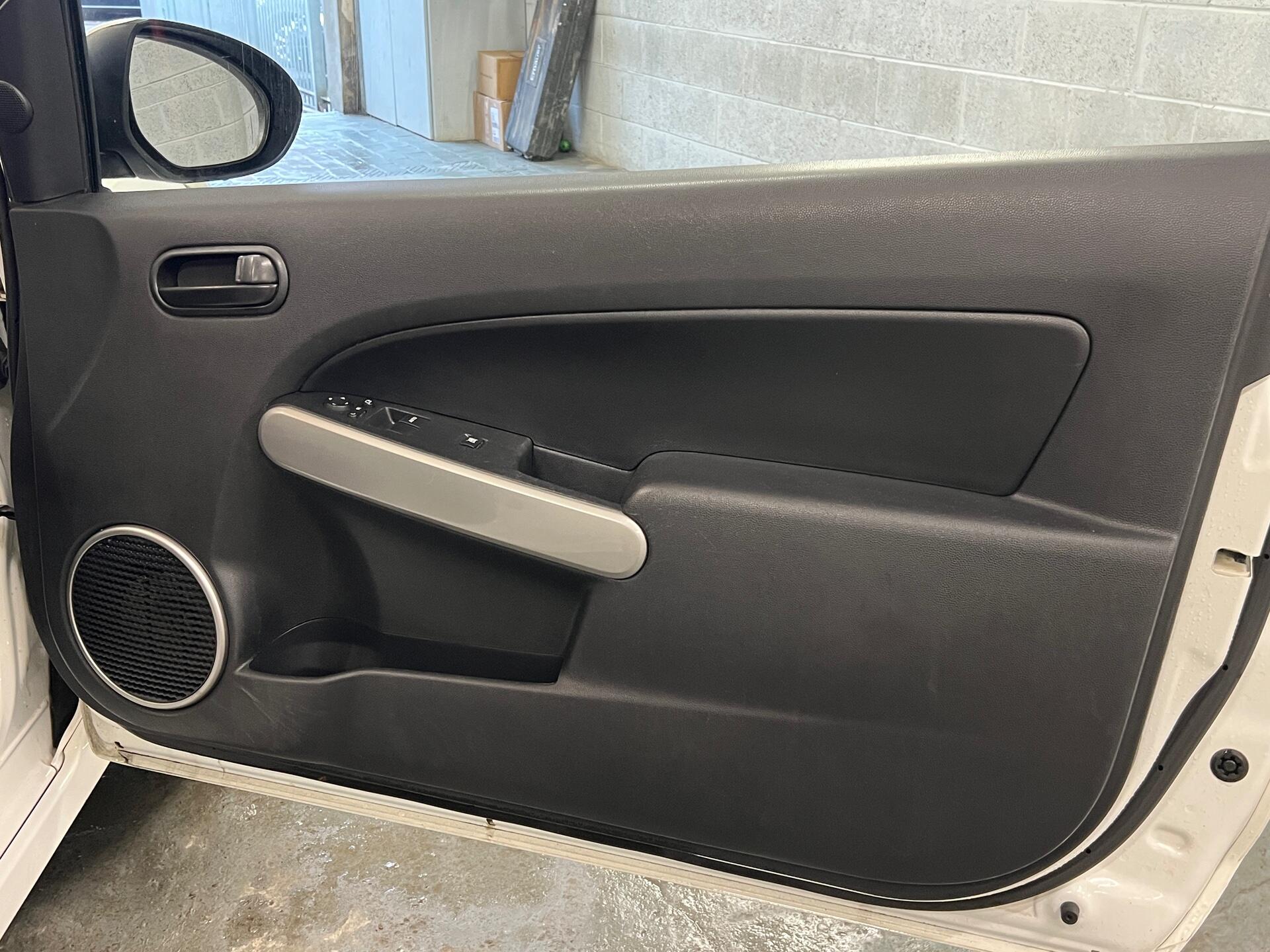 2009 Mazda Mazda2 - Image 17