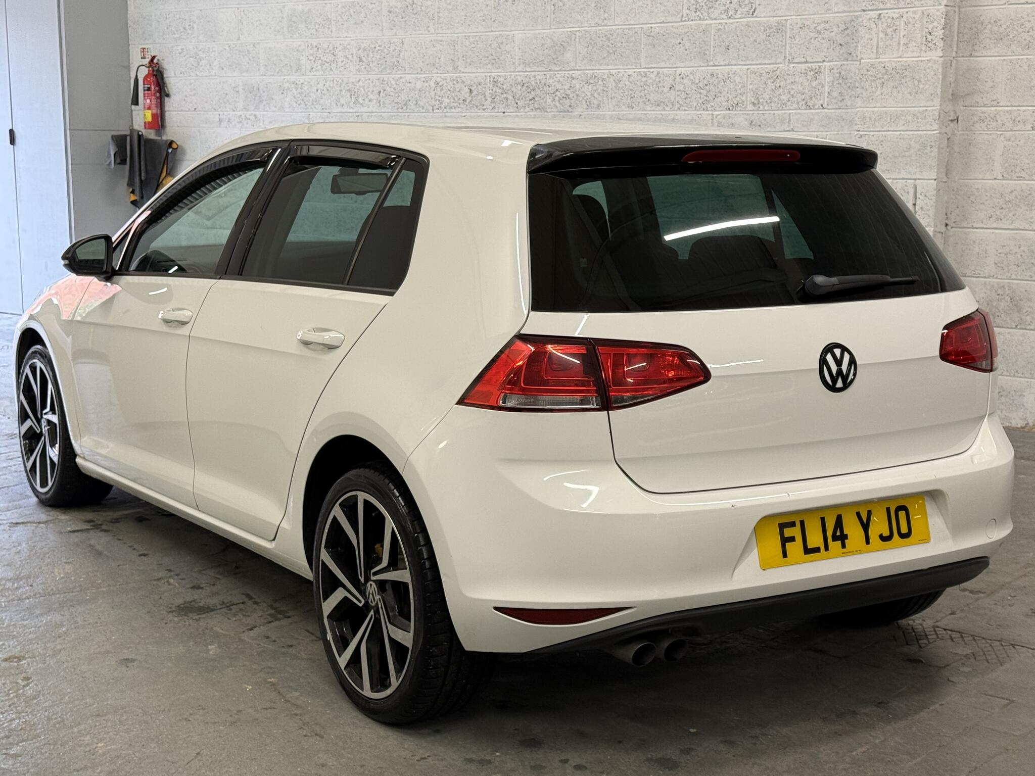 2014 Volkswagen Golf - Image 8
