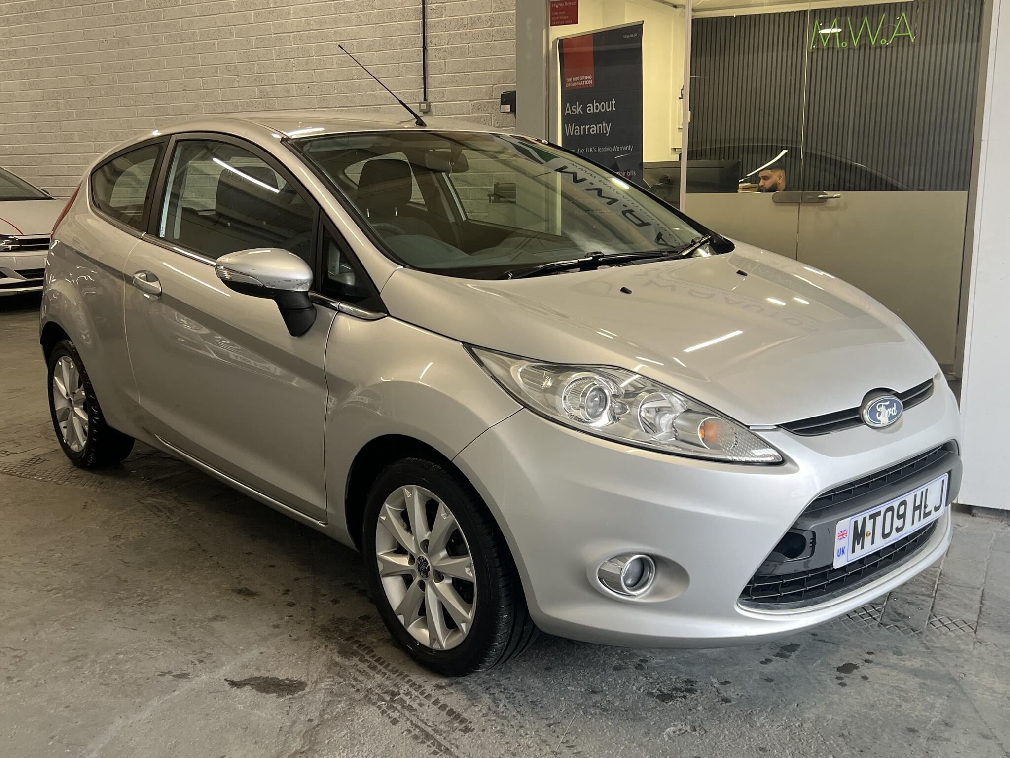 2009 Ford Fiesta - Image 5