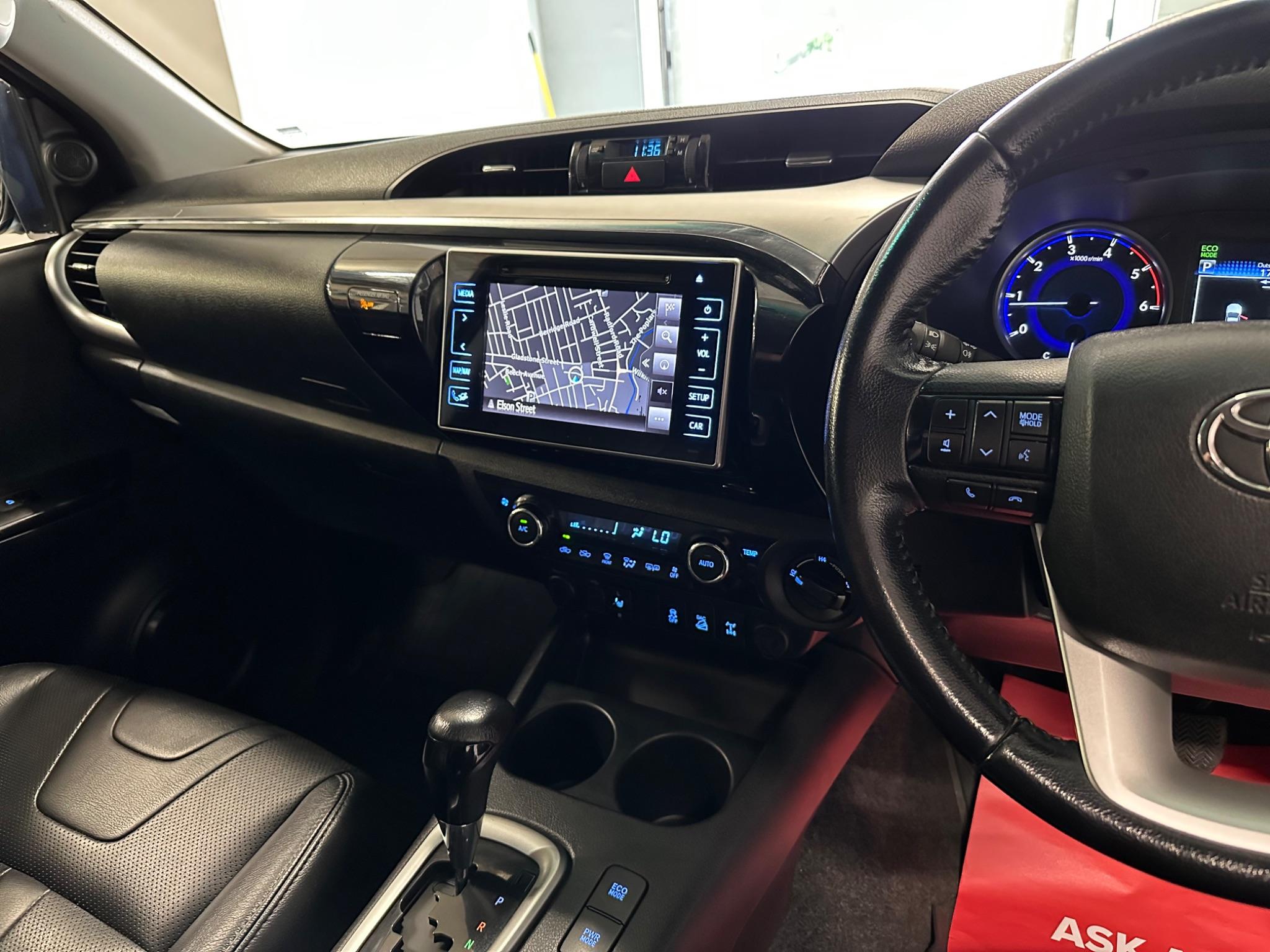 2017 Toyota Hilux - Image 19